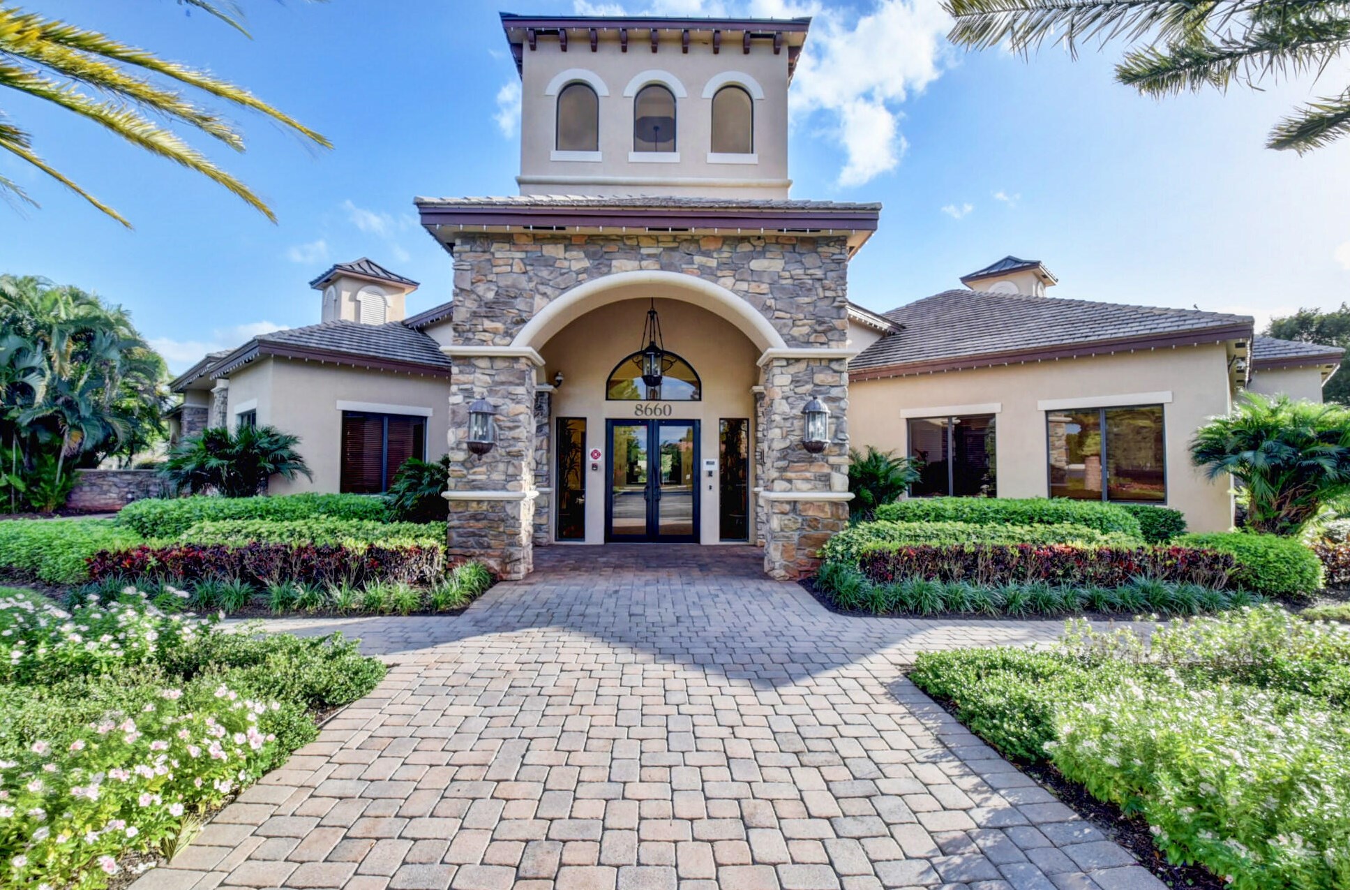 8955 Briarwood Meadow Ln, Boynton Beach FL 33473-7817 exterior