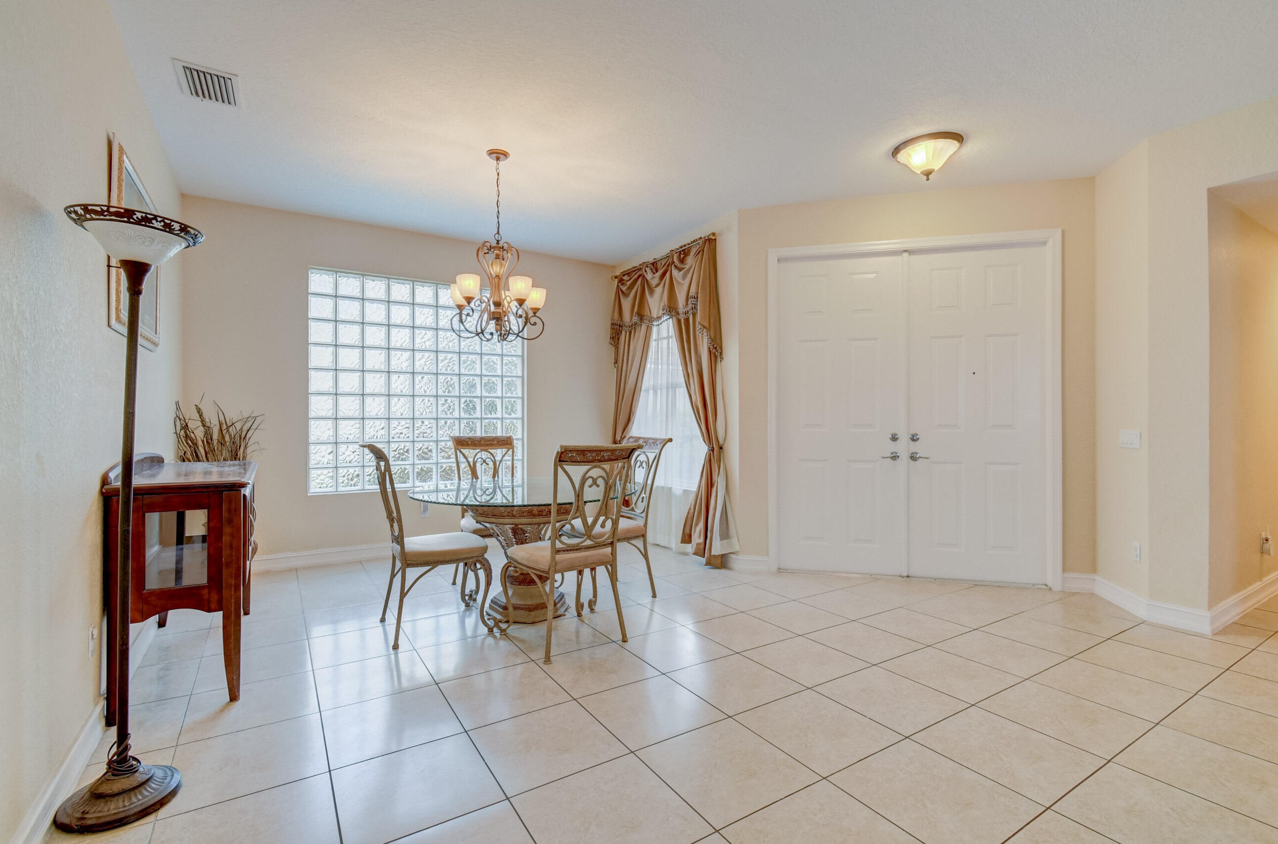 8955 Briarwood Meadow Ln, Boynton Beach FL 33473-7817 exterior