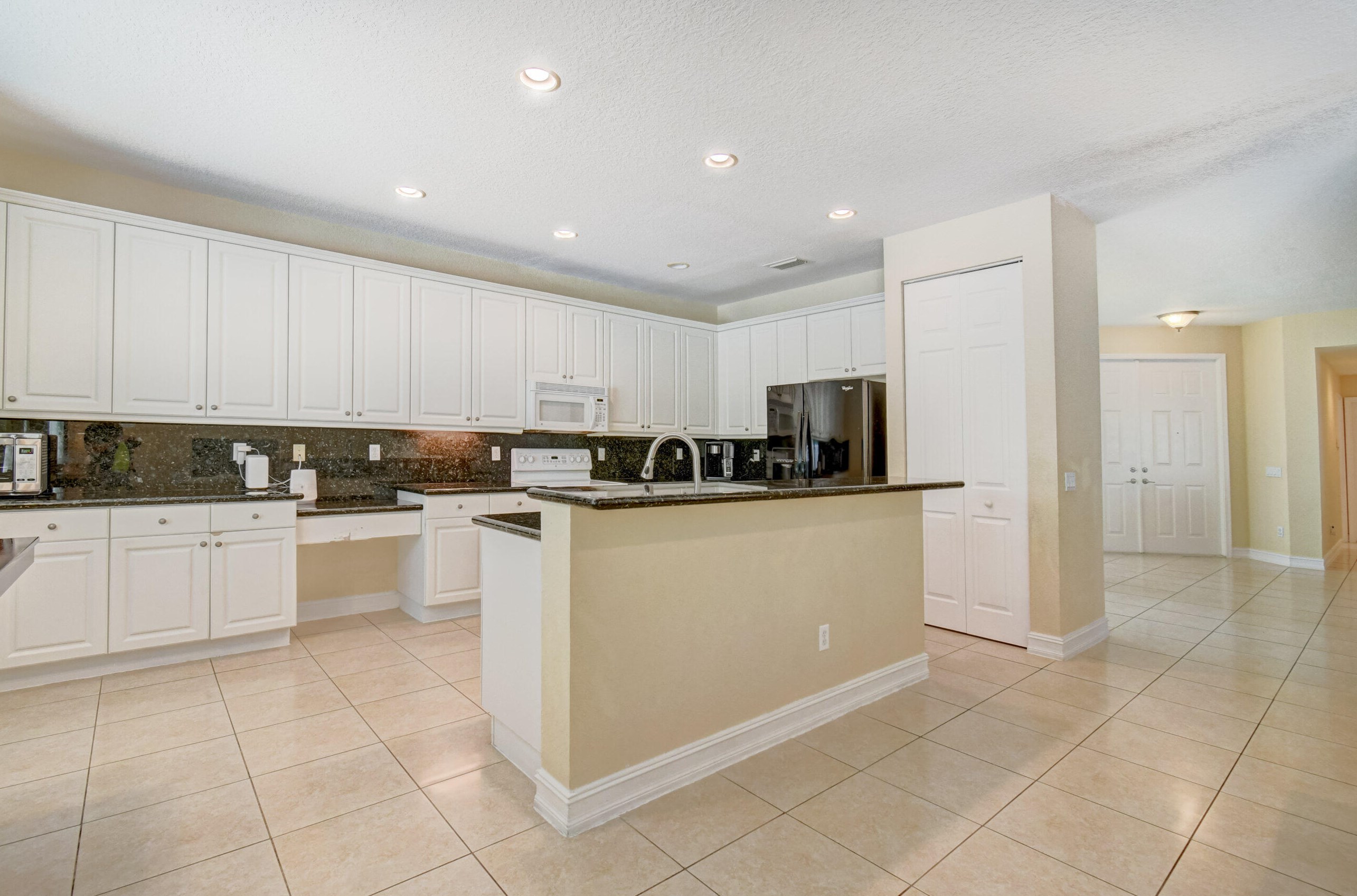 8955 Briarwood Meadow Ln, Boynton Beach FL 33473-7817 exterior