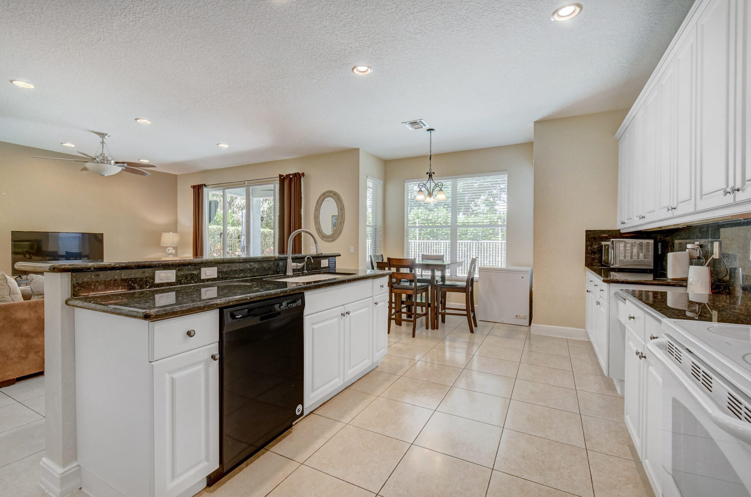 8955 Briarwood Meadow Ln, Boynton Beach FL 33473-7817 exterior