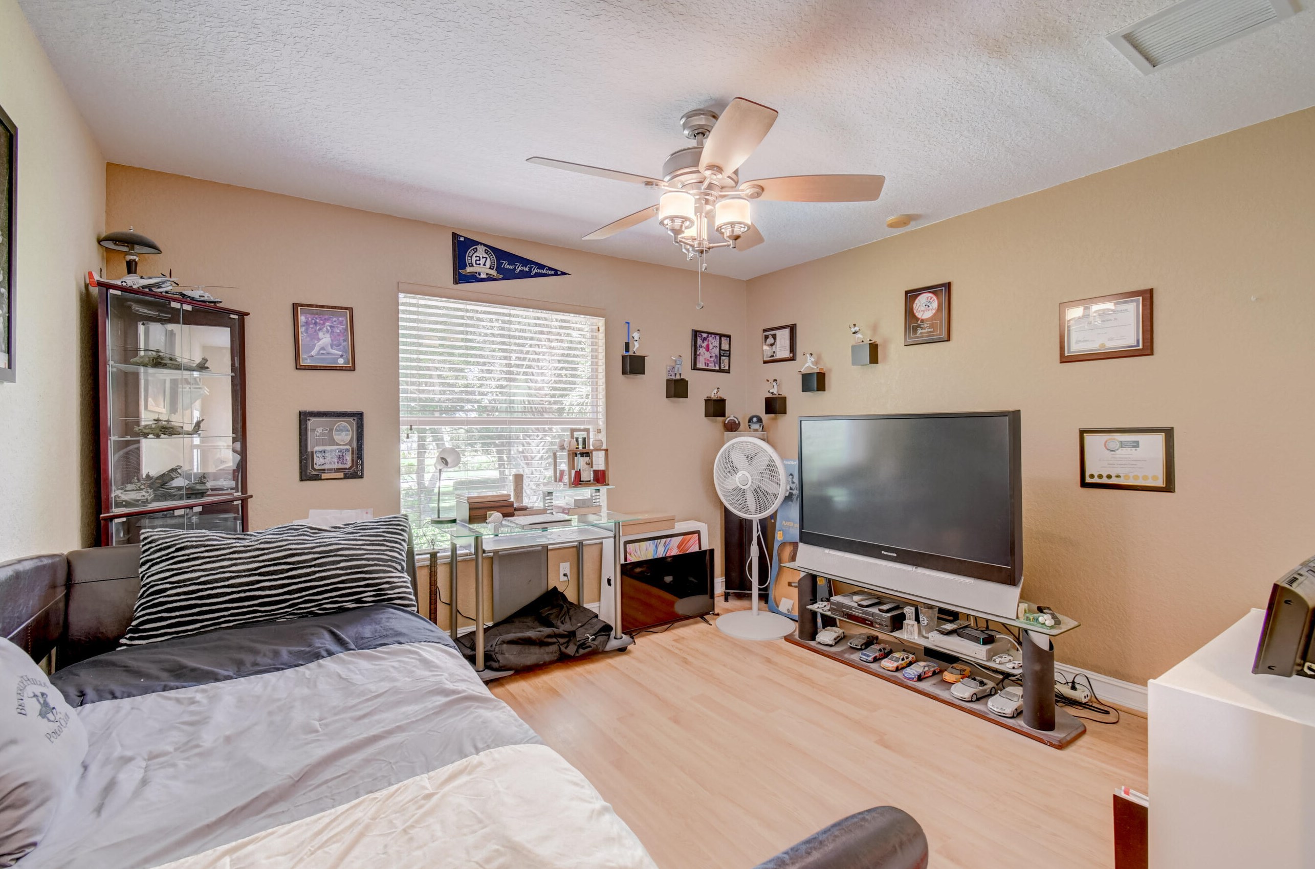 8955 Briarwood Meadow Ln, Boynton Beach FL 33473-7817 exterior