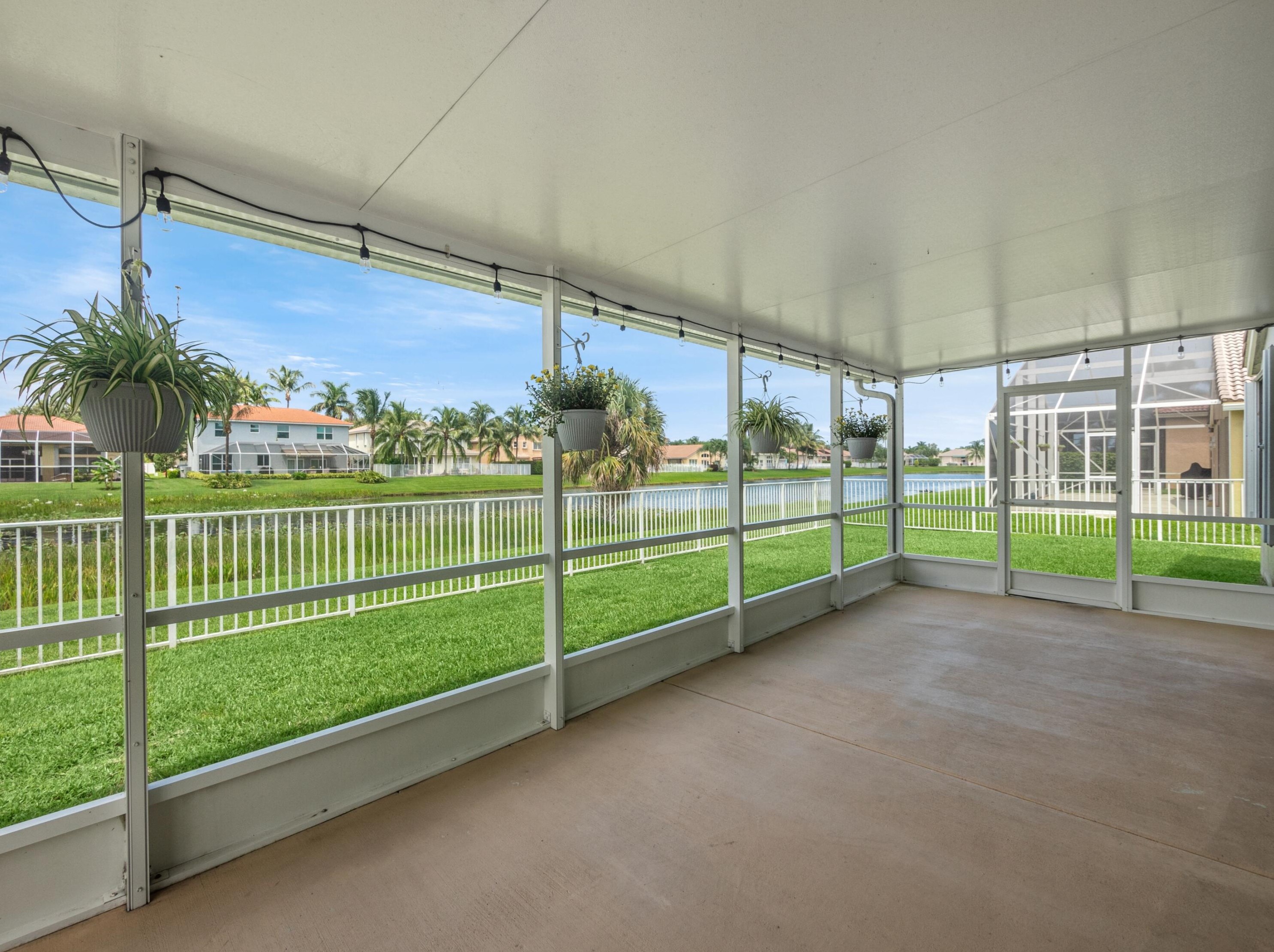 5378 Oakmont Vlg Cir, Lake Worth FL 33463-8203 exterior