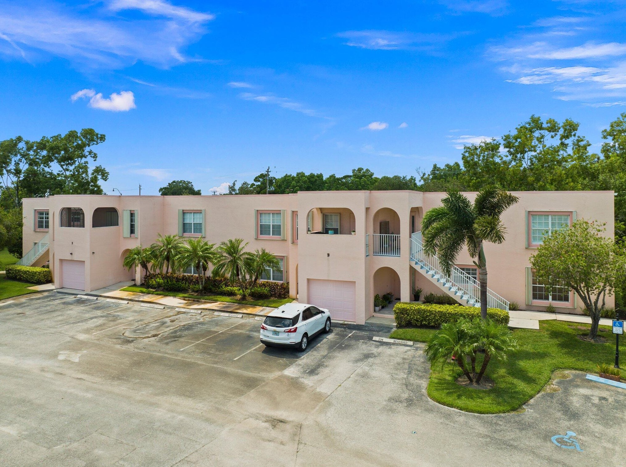 2087 Se Wild Meadow Cir, Port Saint Lucie, FL 34952