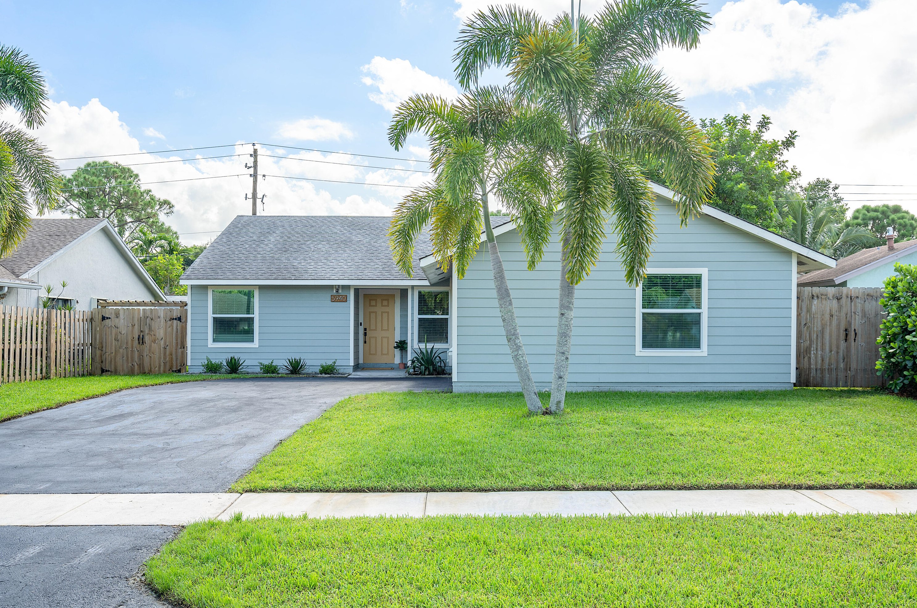 5940 Teakwood Rd, Lake Worth, FL 33467-6349