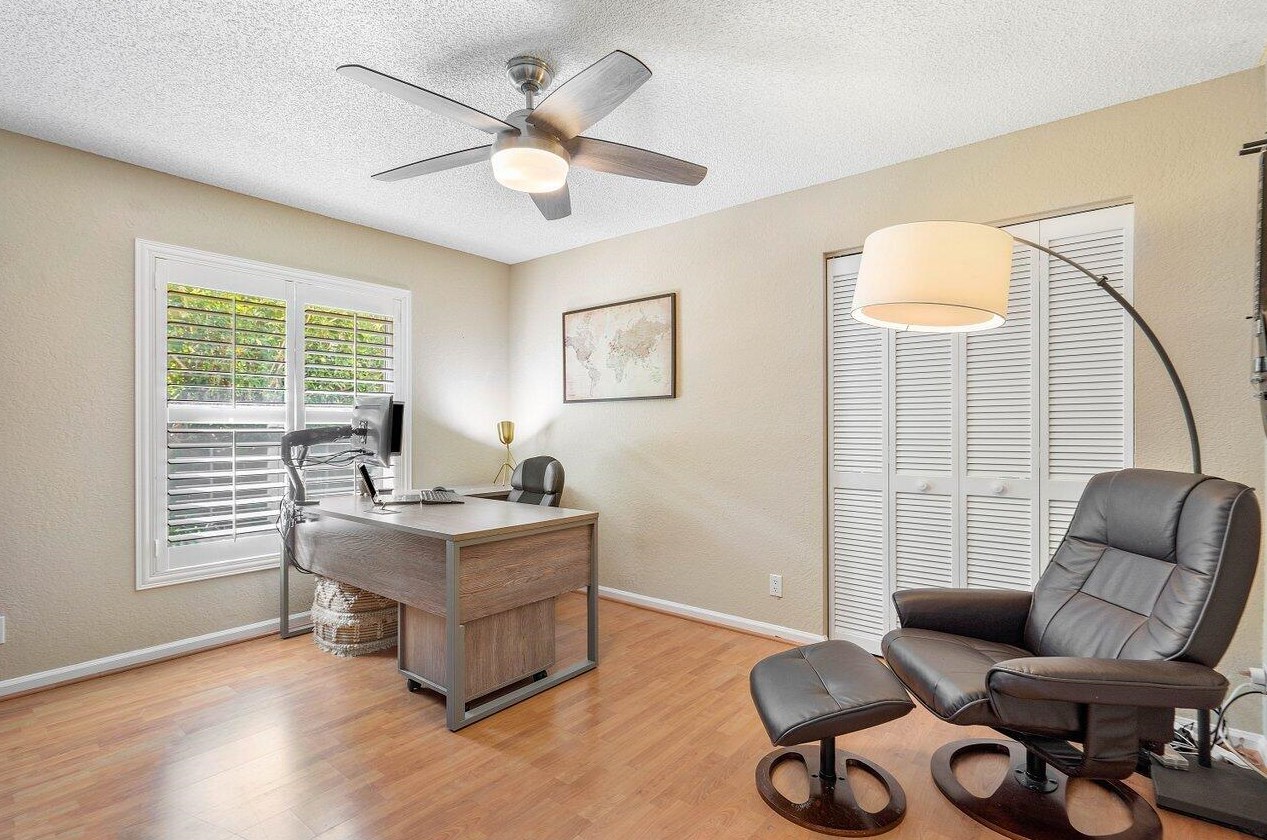 6190 Vis Linda Ln, Boca Raton FL 33433-8225 exterior