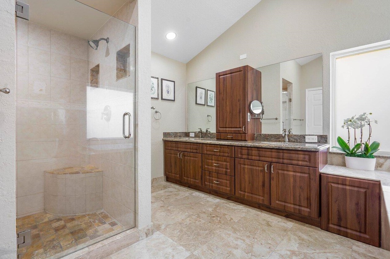 6190 Vis Linda Ln, Boca Raton FL 33433-8225 exterior