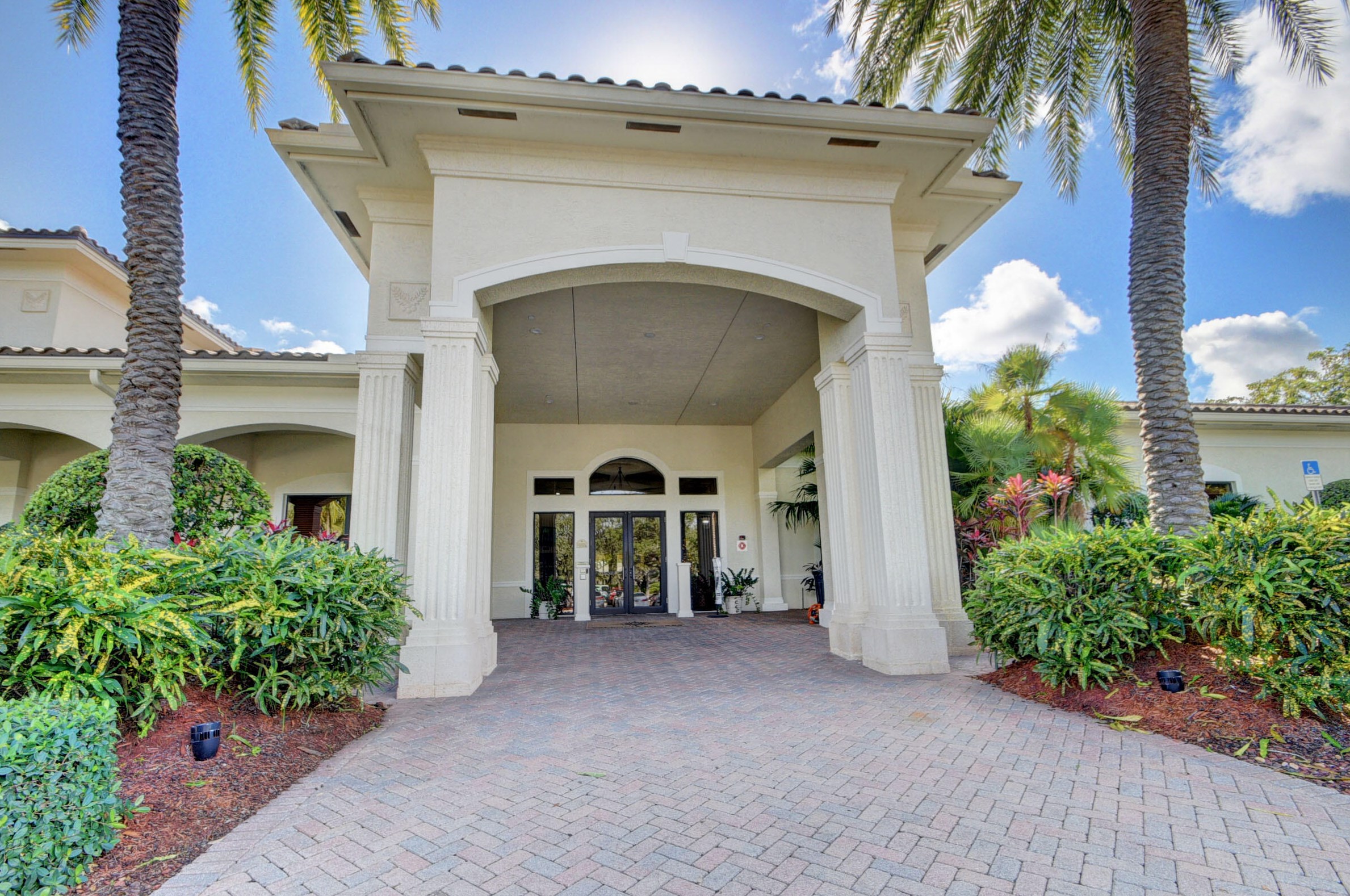 7709 Royale River Ln, Lake Worth FL  33467-6919 exterior