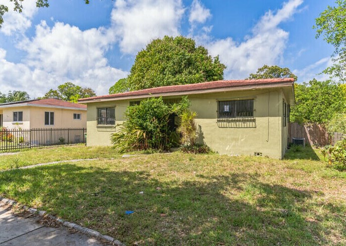 987 145th St, Miami, FL 33161-2339