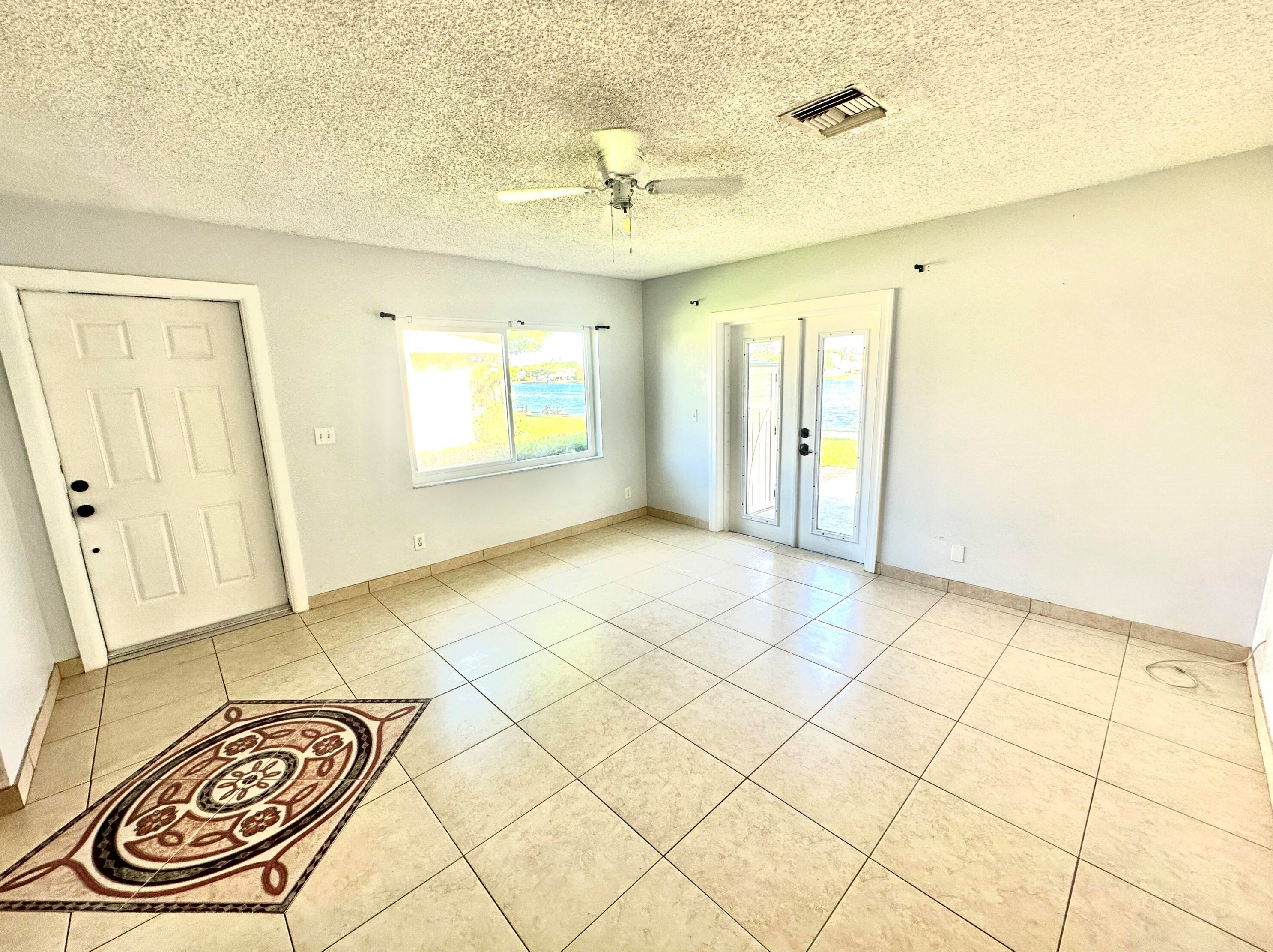 5336 Jog Ln, Delray Beach, FL 33484