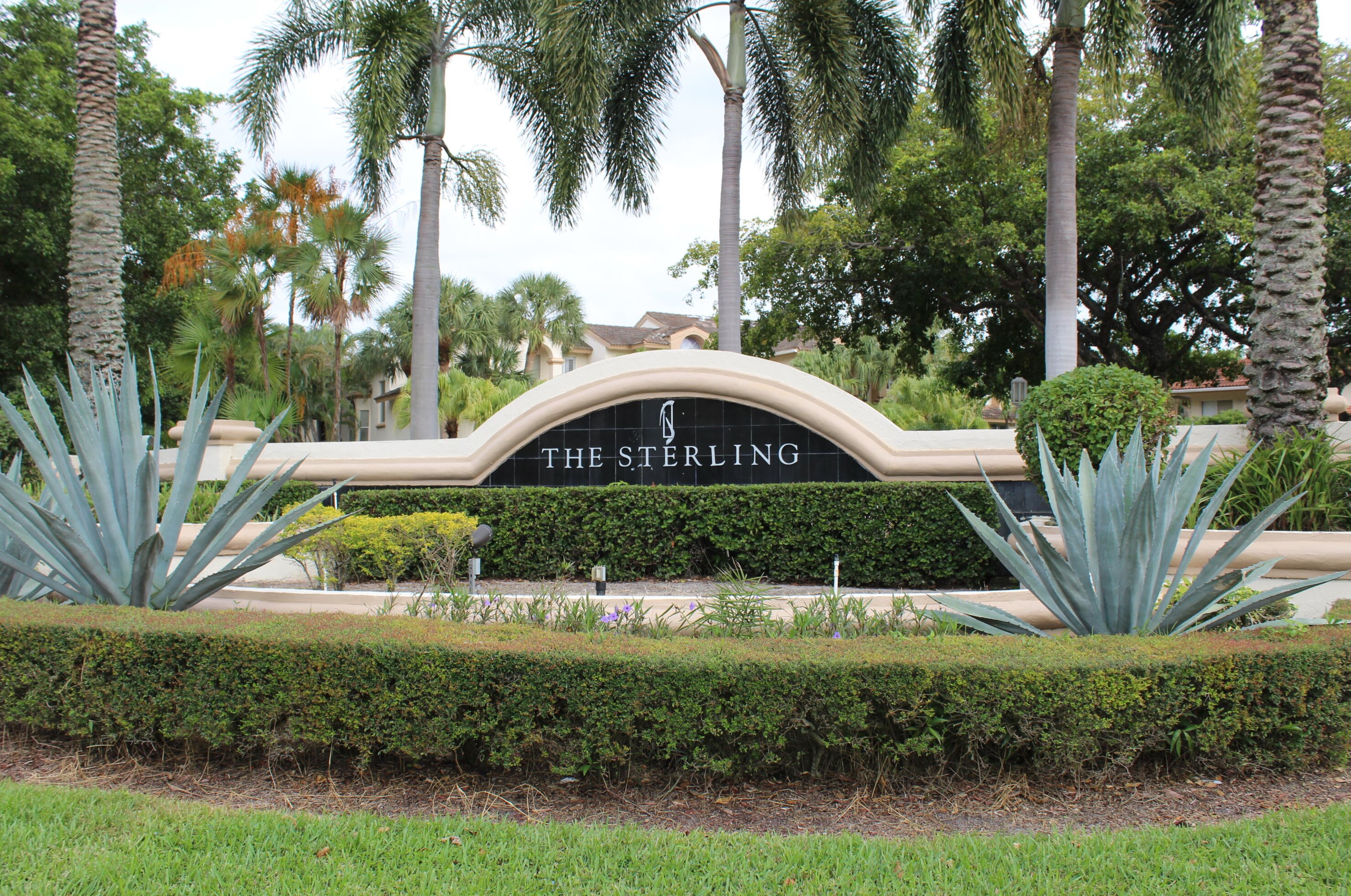 10104 Glenmoor Dr, West Palm Beach, FL 33409
