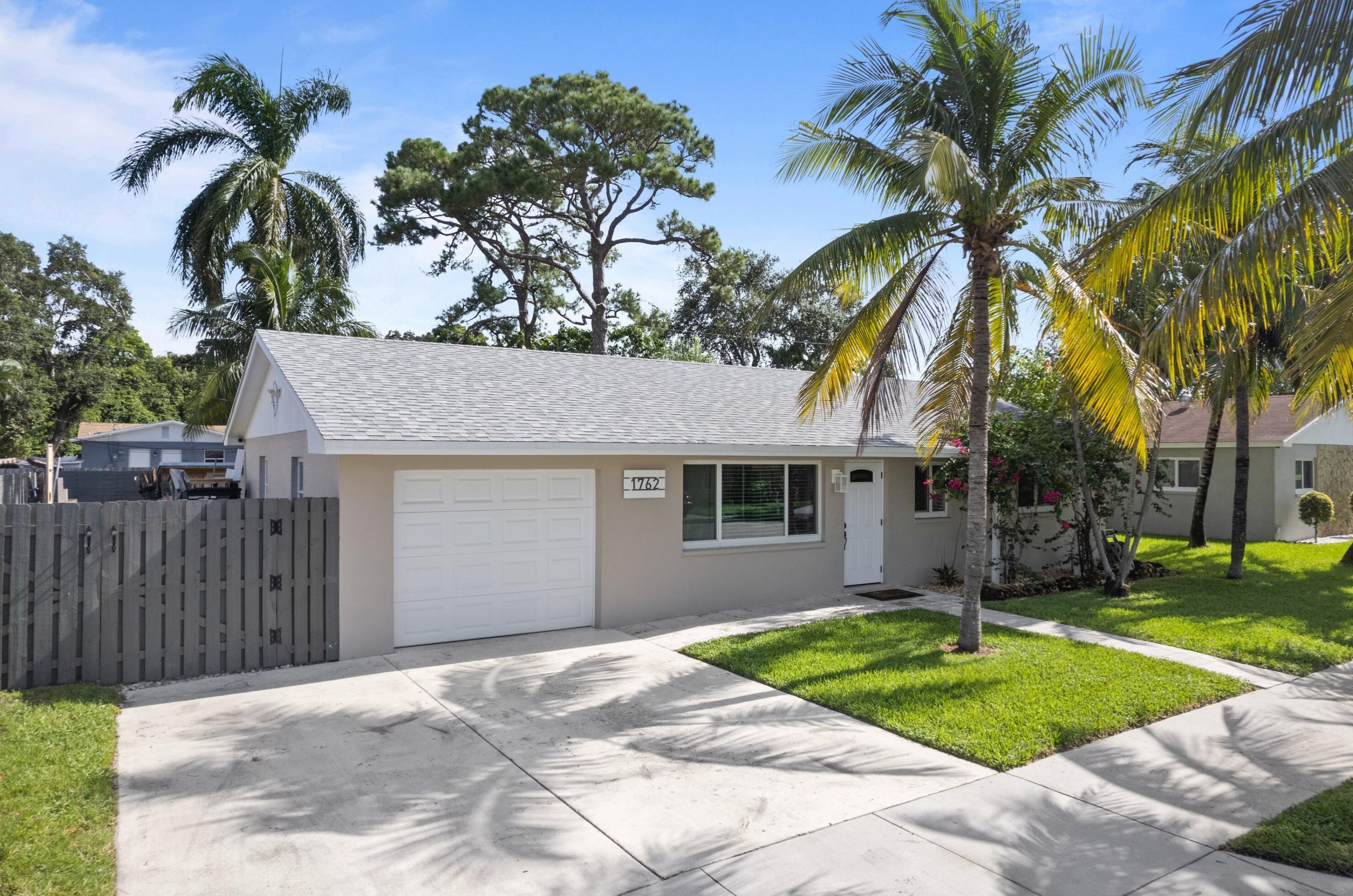 1762 16th Ave, Lake Worth, FL 33460-6422