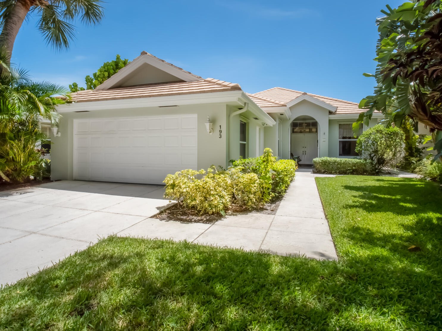 193 Hampton Cir, Jupiter, FL 33458-8145