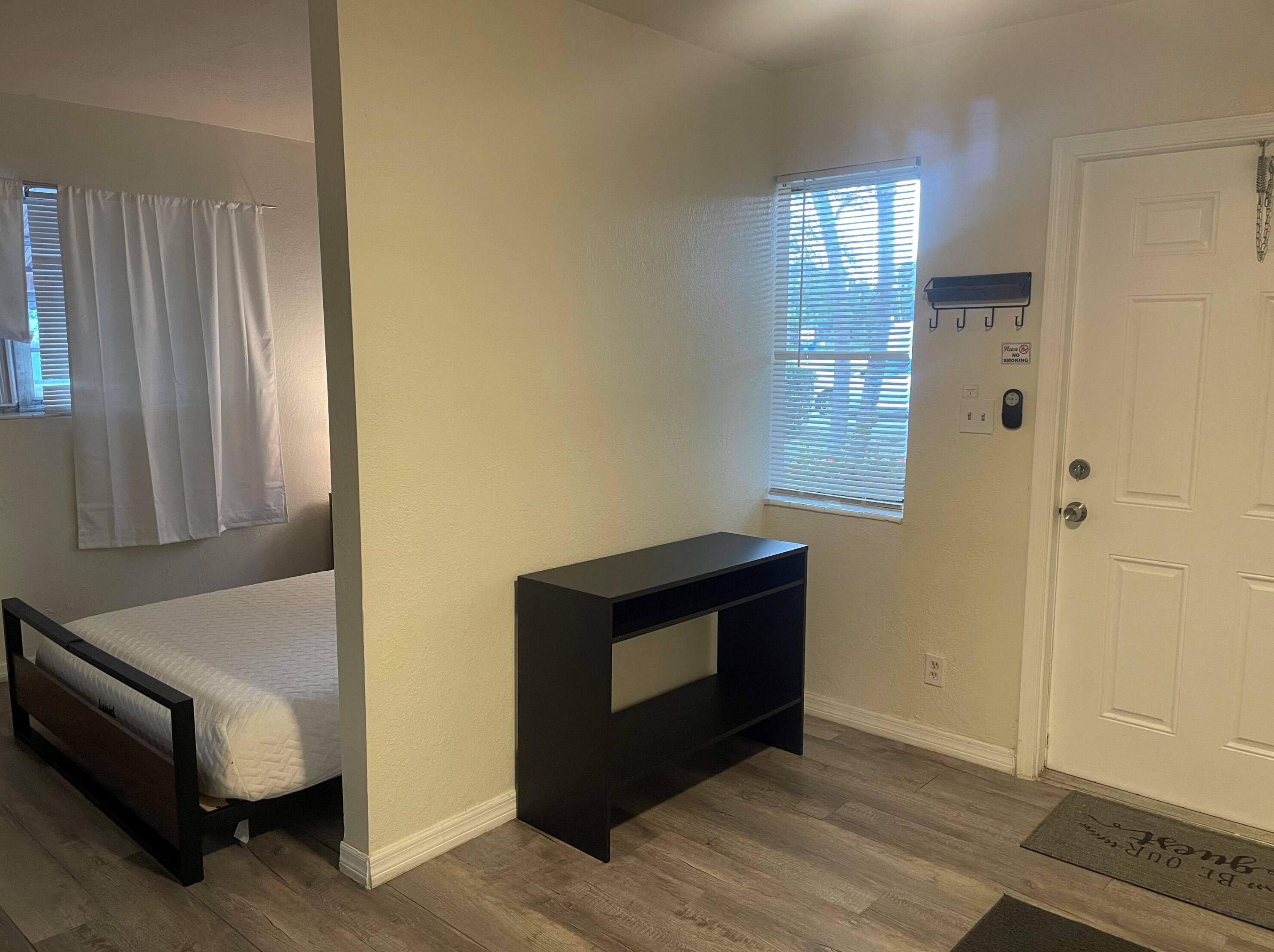 1150 W Blue Heron Blvd #10, West Palm Beach, FL 33404