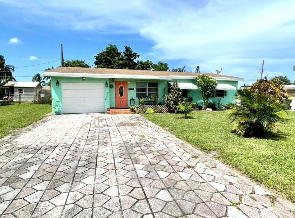 3139 Emerson Ave, Lake Worth, FL 33461-2025