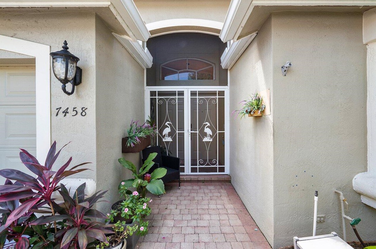 7458 Viale Caterina, Delray Beach, FL 33446