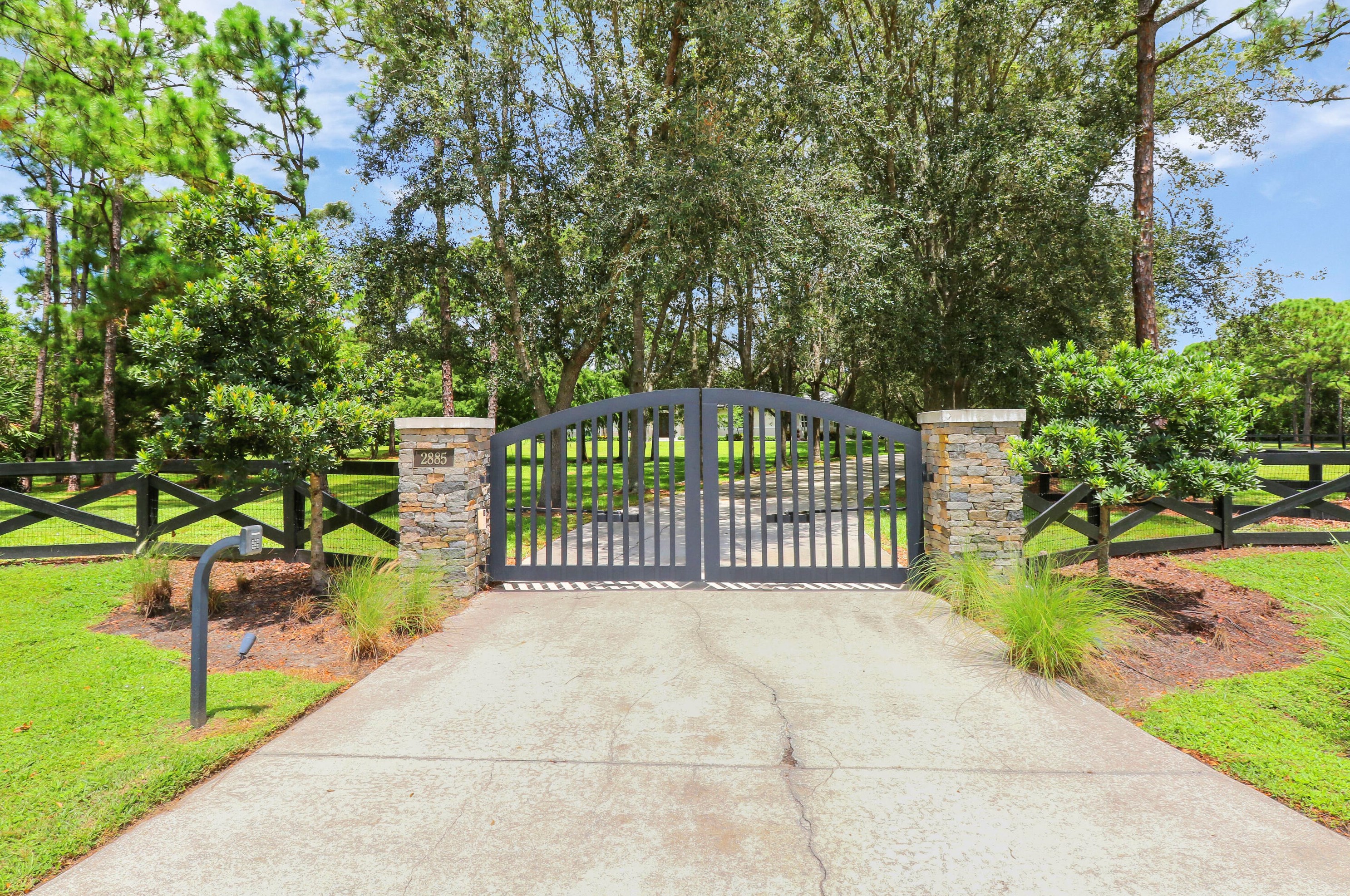 2885 Ranch Acres Cir, Jupiter, FL 33478-1900