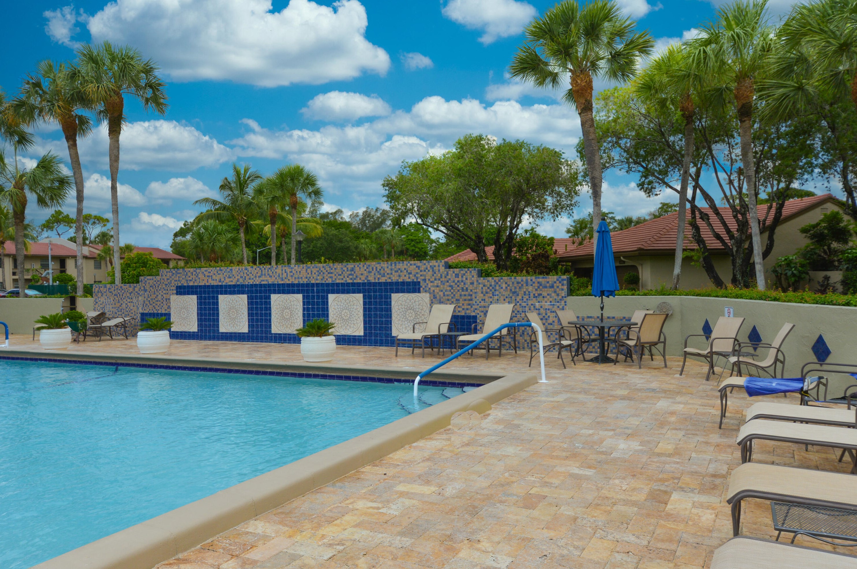 21211 Lago Cir, Boca Raton FL  33433-2115 exterior