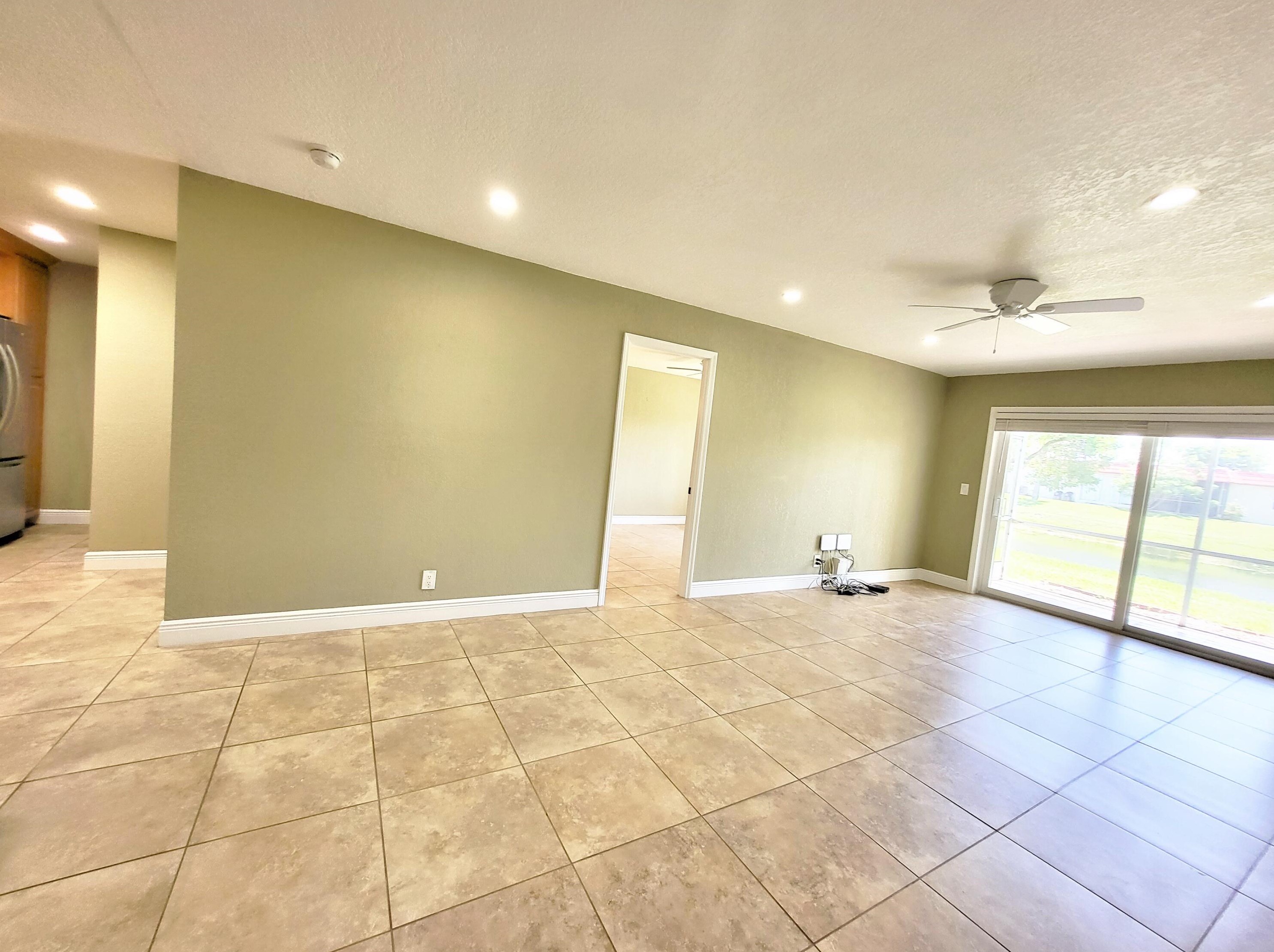333 Lake Dora Dr, West Palm Beach, FL 33411-2372