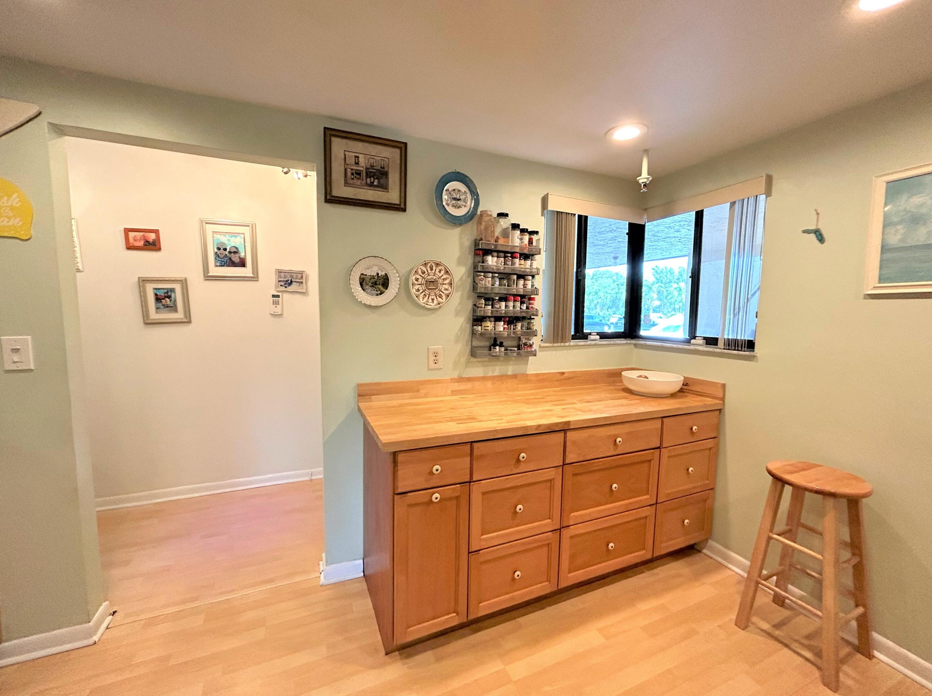 3154 Via Poinciana #109, Lake Worth, FL 33467