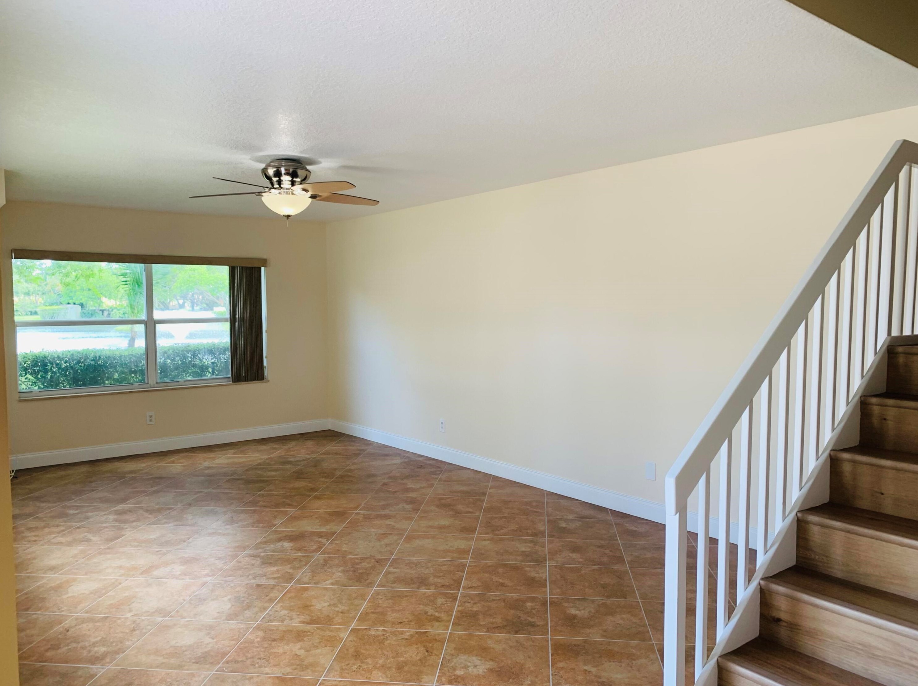 1902 Hartford Ct, West Palm Beach, FL 33409