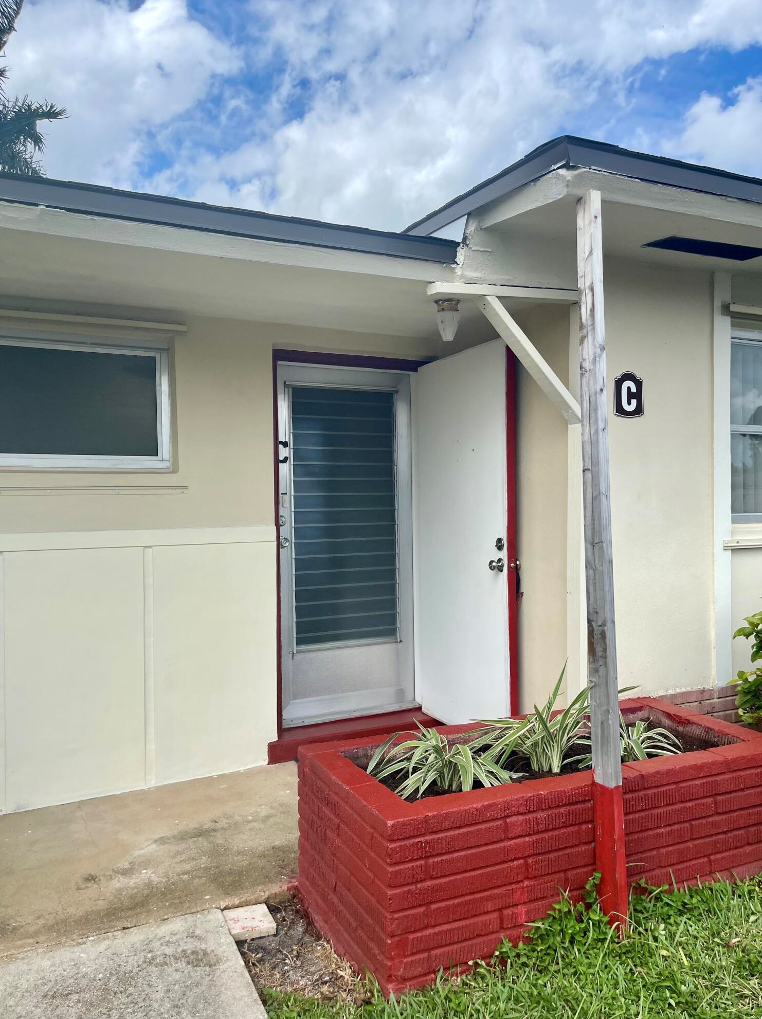 2868 Ashley Dr E #c, West Palm Beach, FL