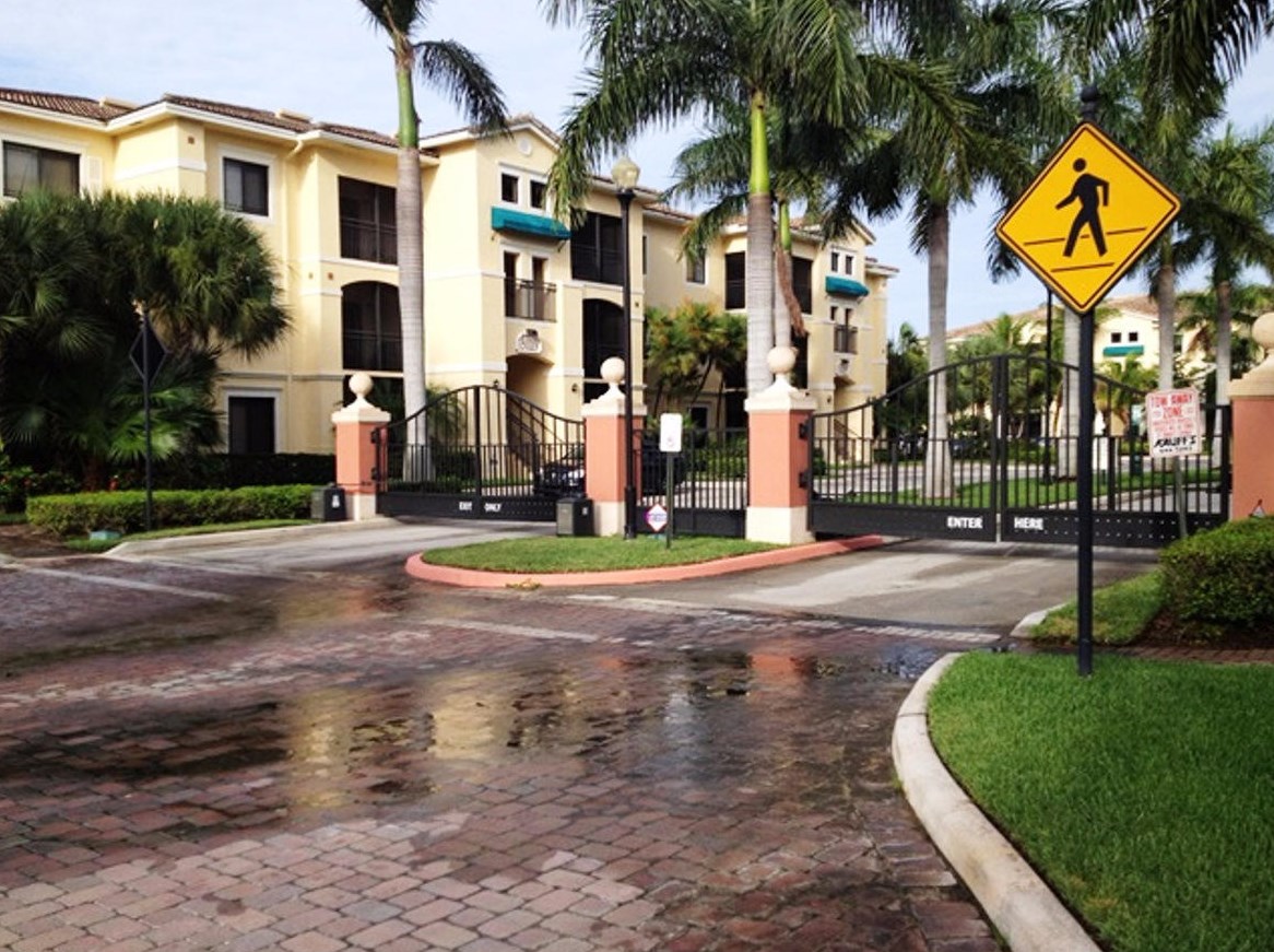 3019 Alcazar Pl #102, West Palm Beach, FL 33410