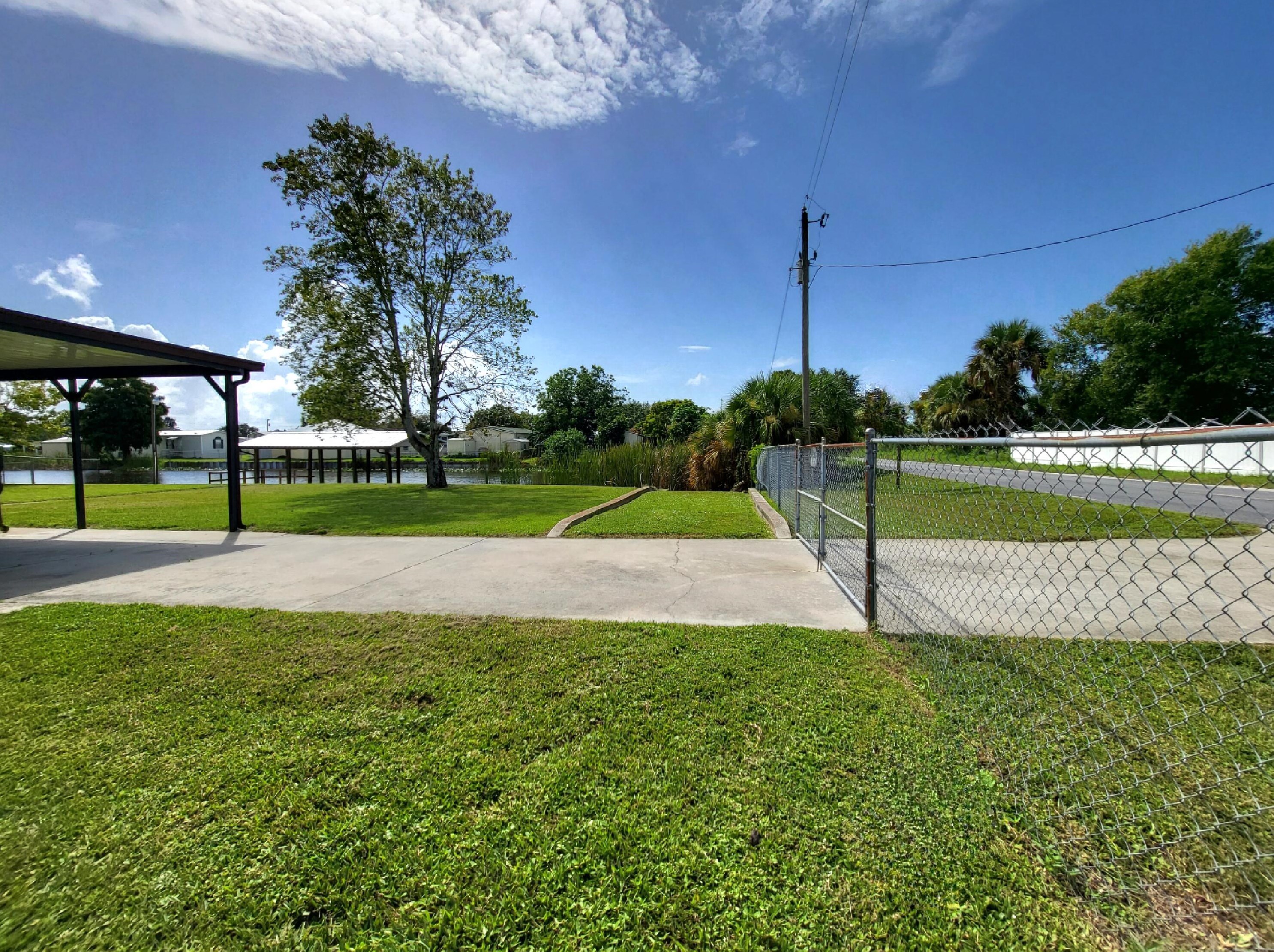 1031 Lk Dr, Okeechobee FL 34974-0299 exterior