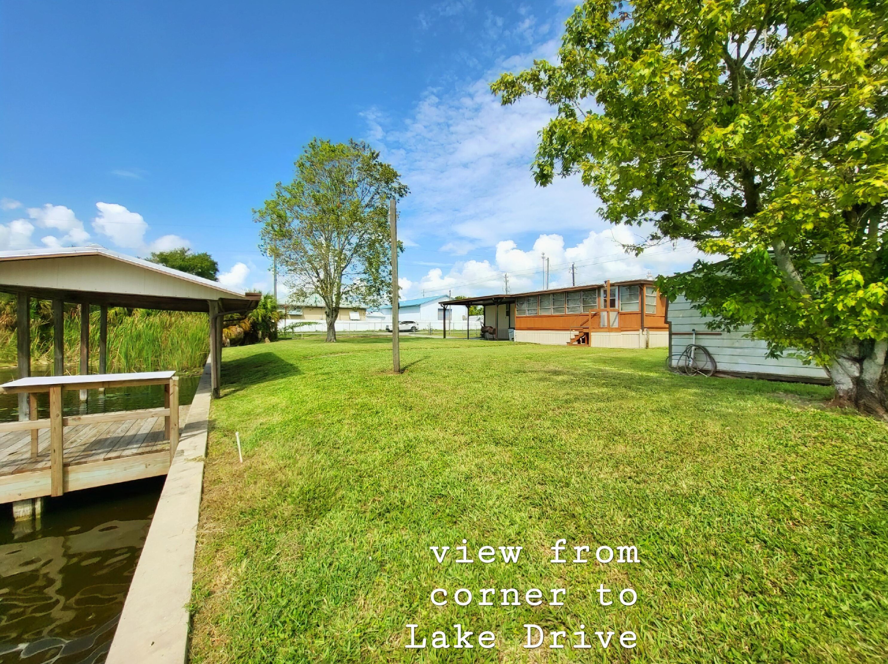 1031 Lk Dr, Okeechobee FL 34974-0299 exterior