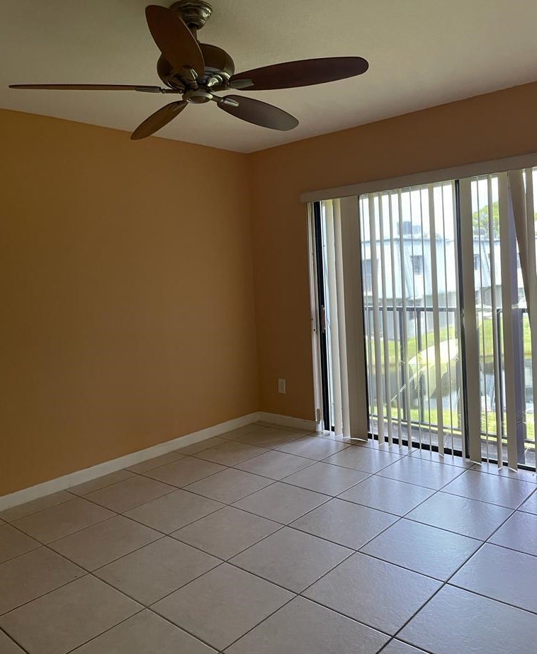 2516 S 19th St #205, Fort Pierce, FL 34982