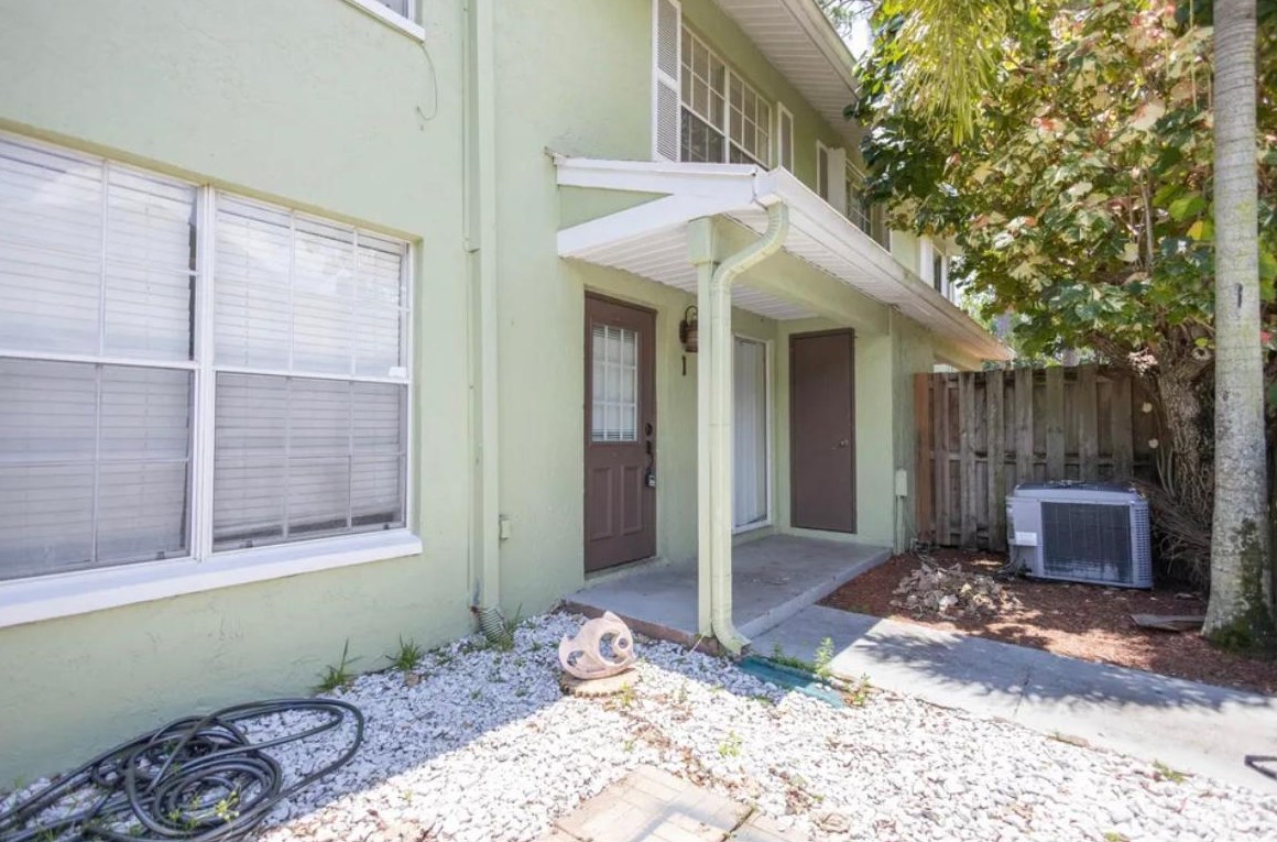 5112 Society Pl W Apt I, West Palm Beach, FL