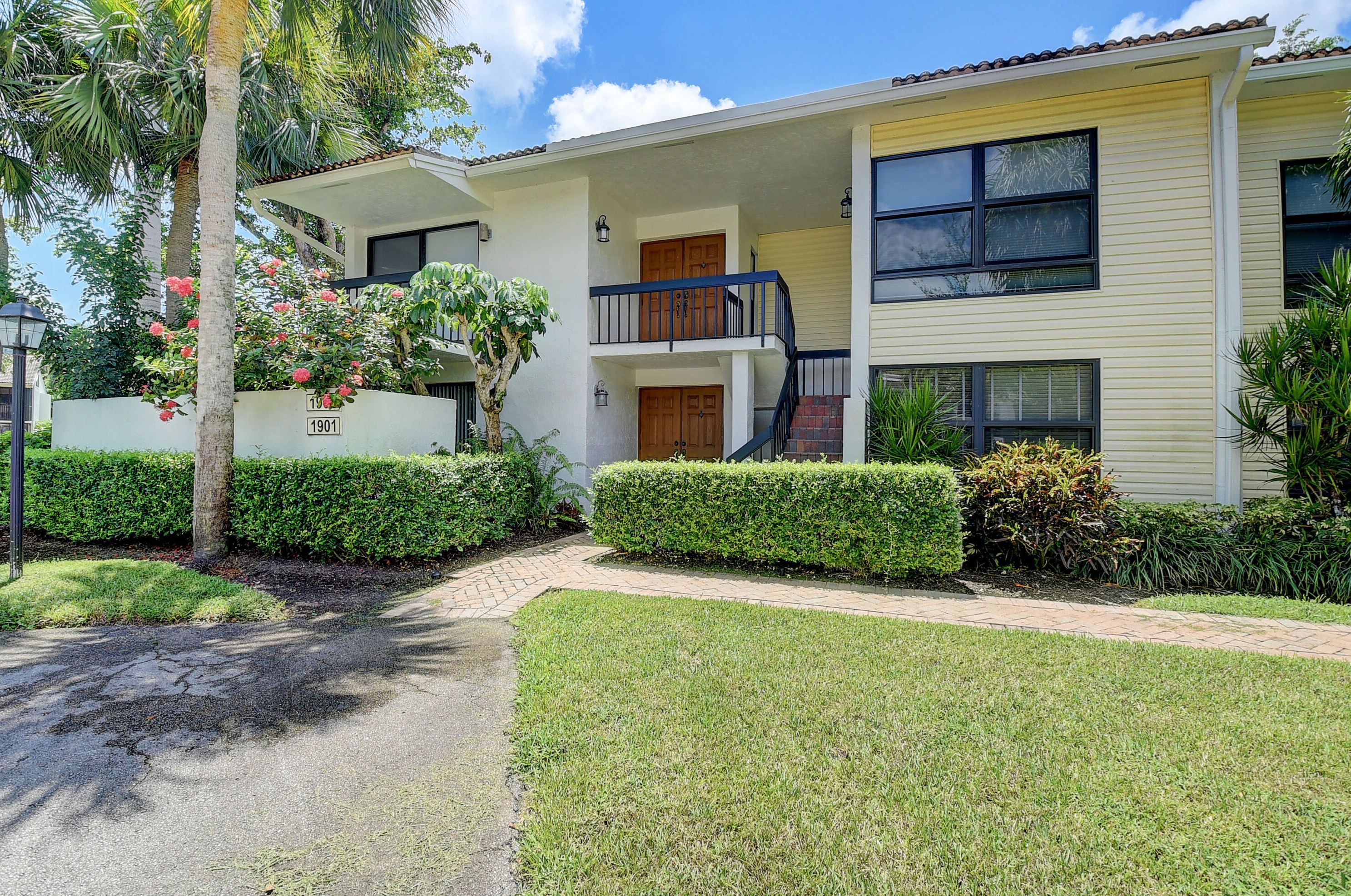 6670 Willow Wood Dr, Boca Raton, FL 33434-3593