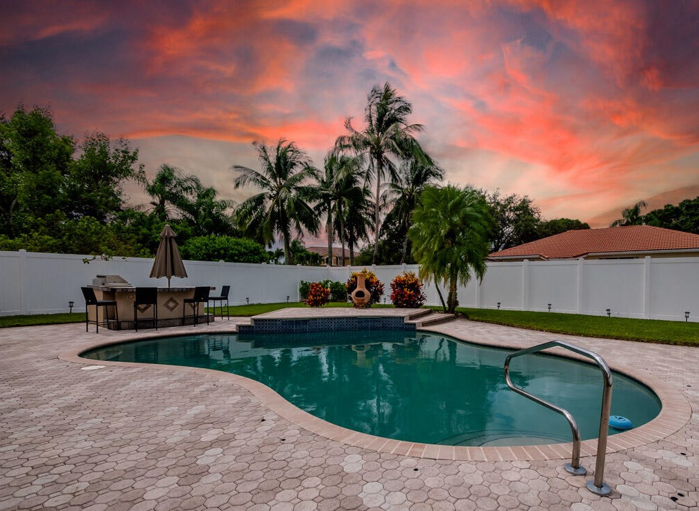 5727 Muirfield Village Cir, Lake Worth, FL 33463-6577