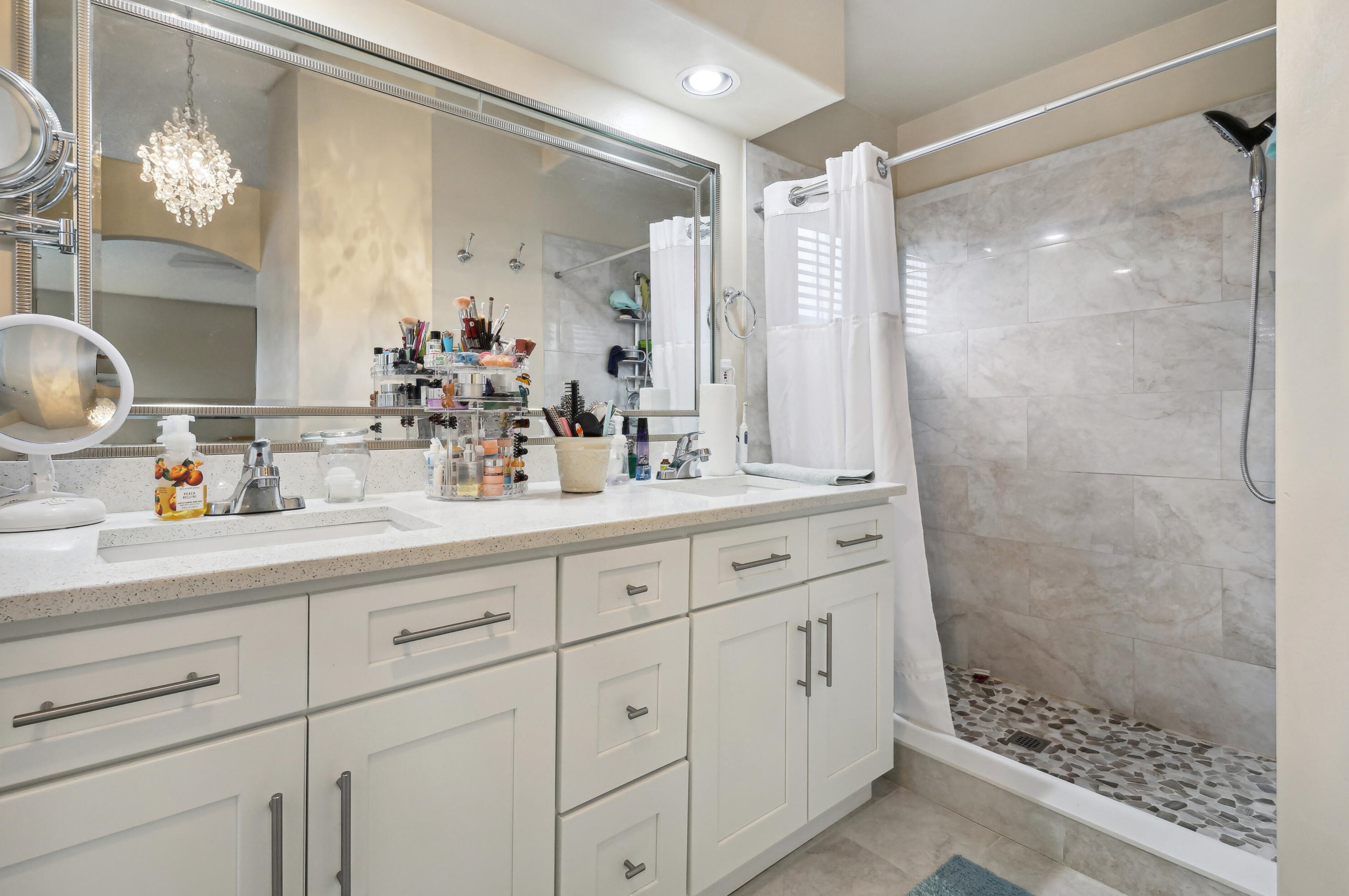 6006 Las Colinas Cir, Lake Worth FL 33463-6560 exterior