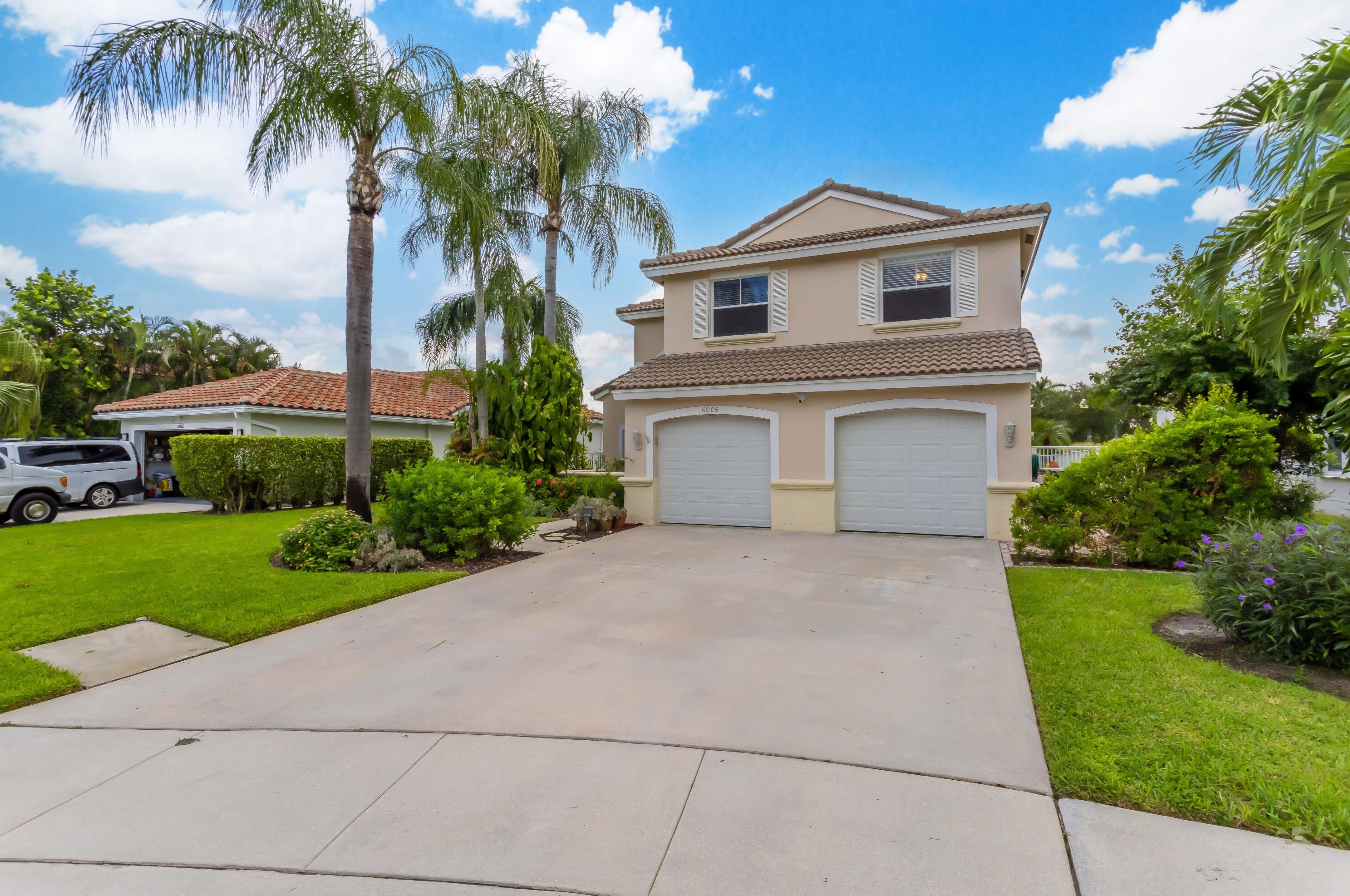 6006 Las Colinas Cir, Lake Worth, FL 33463-6560