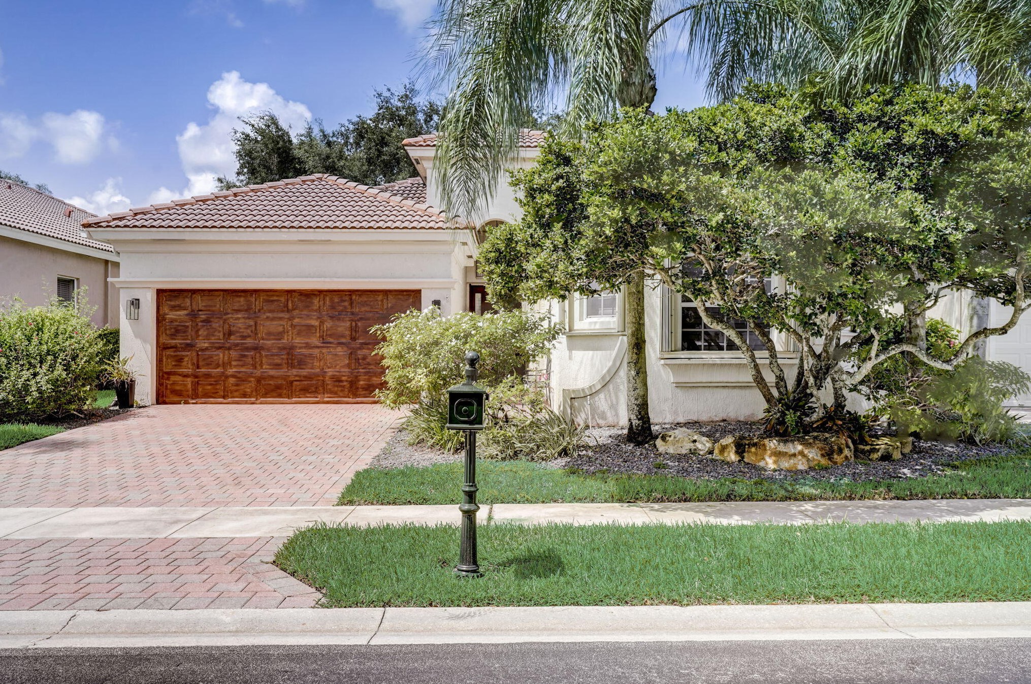 5738 Via De La Plata Cir, Delray Beach, FL 33484