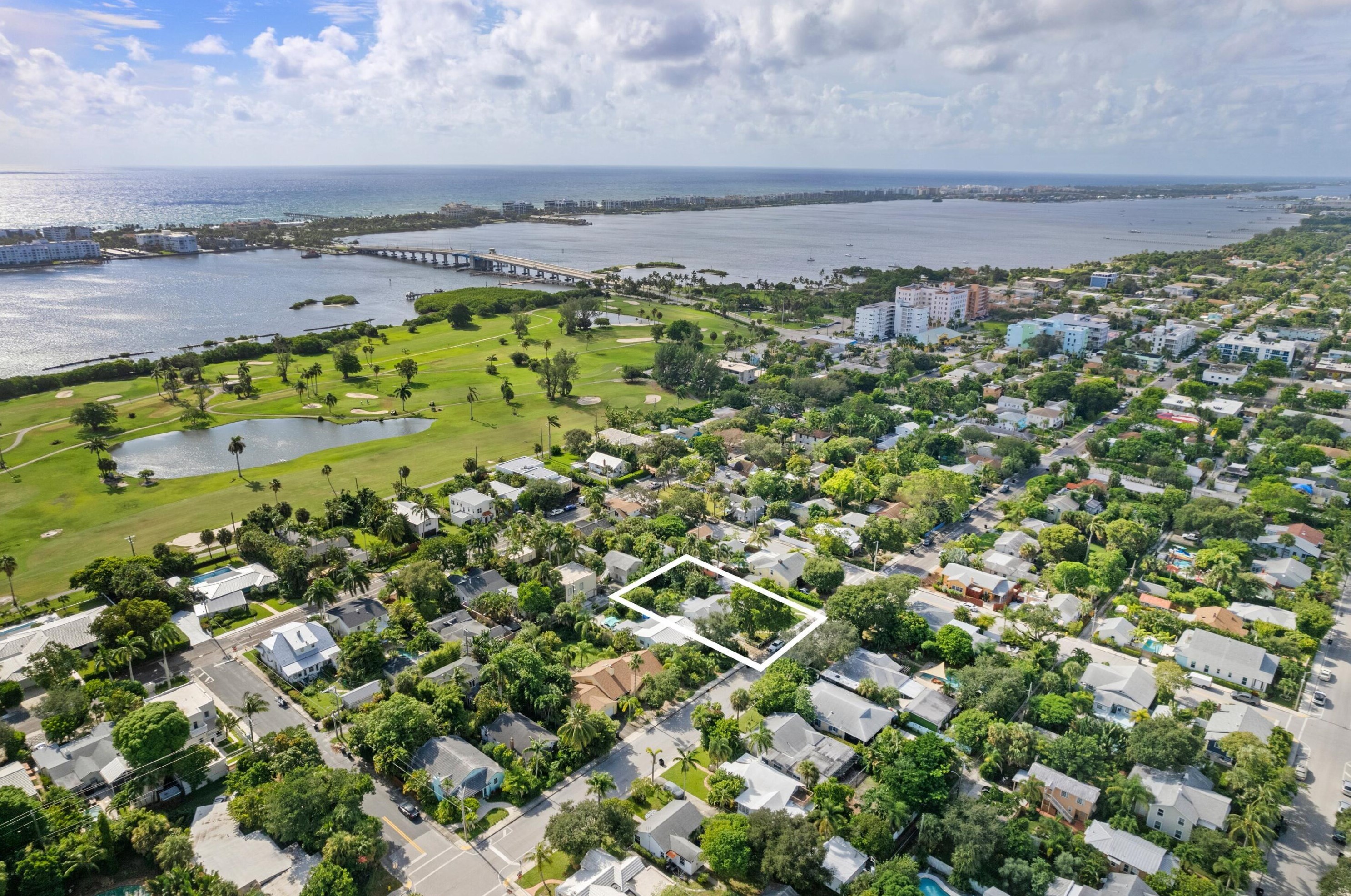 312 Palmway, Lake Worth FL  33460-3519 exterior