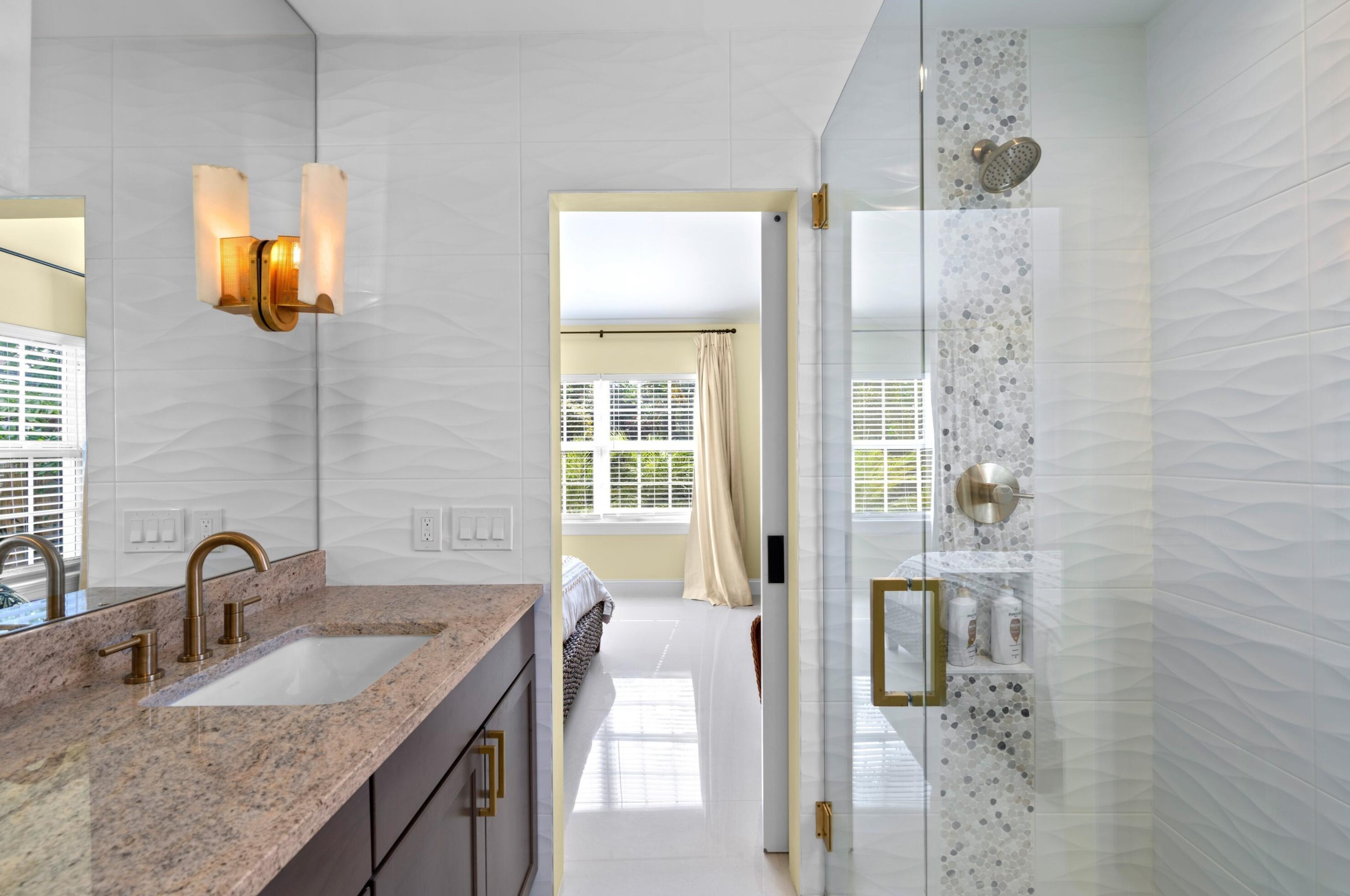 312 Palmway, Lake Worth FL  33460-3519 exterior