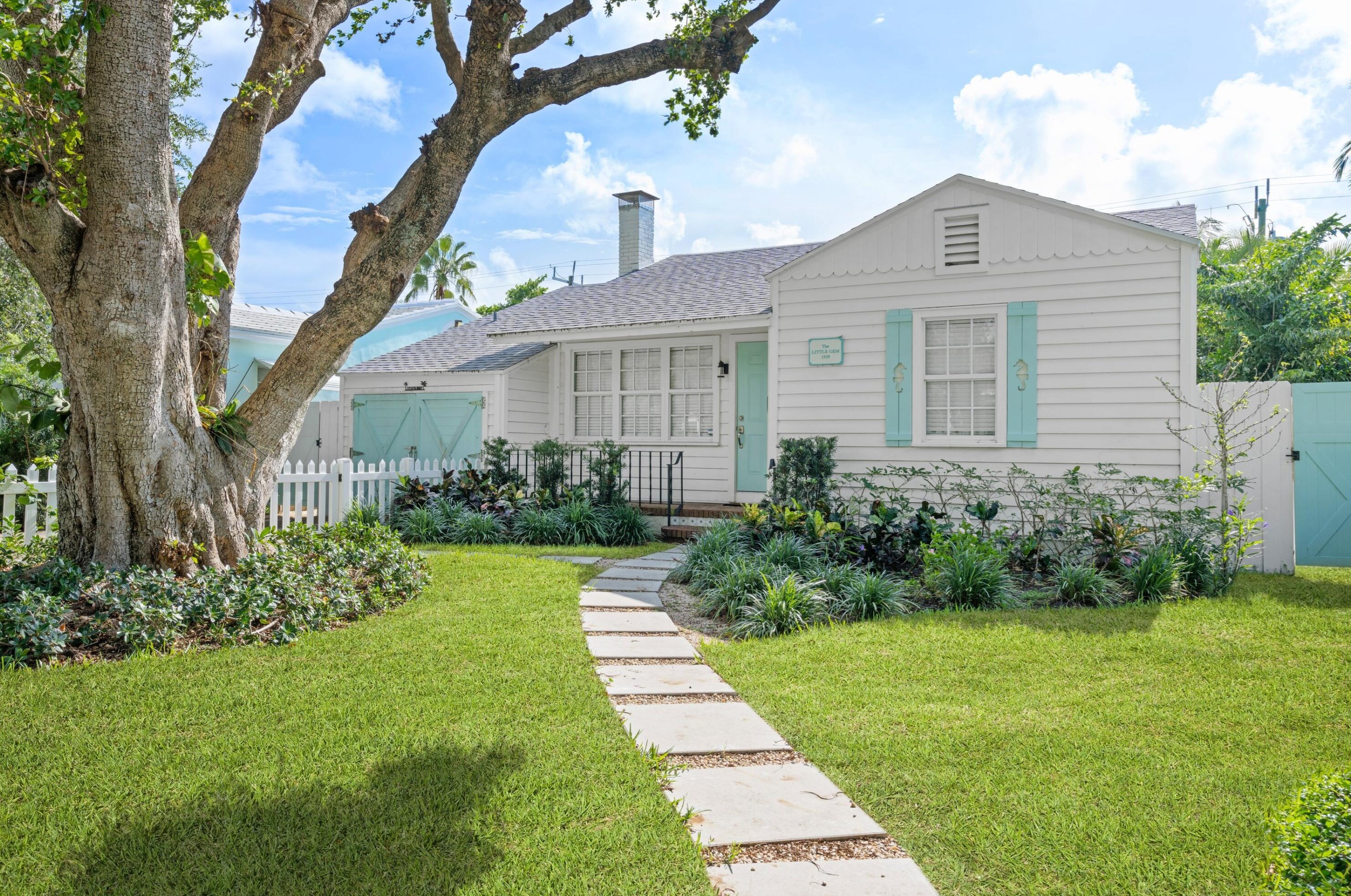 312 Palmway, Lake Worth FL  33460-3519 exterior