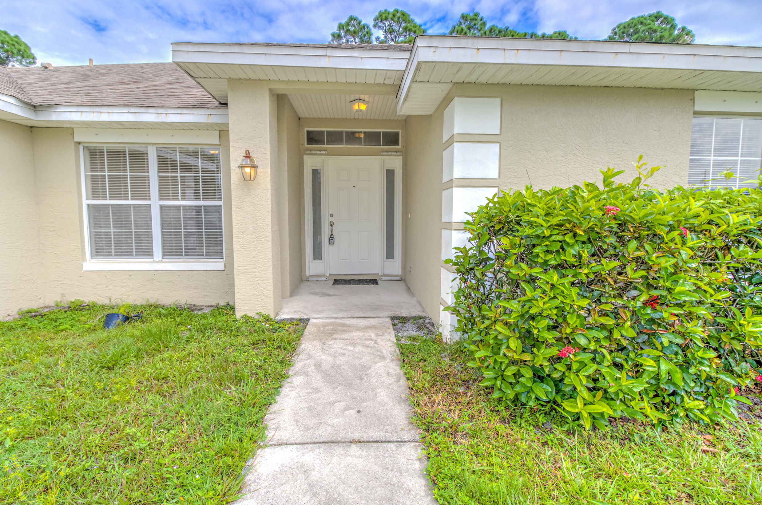 1337 Sw Ingrassina Ave, Fort Pierce, FL 34953