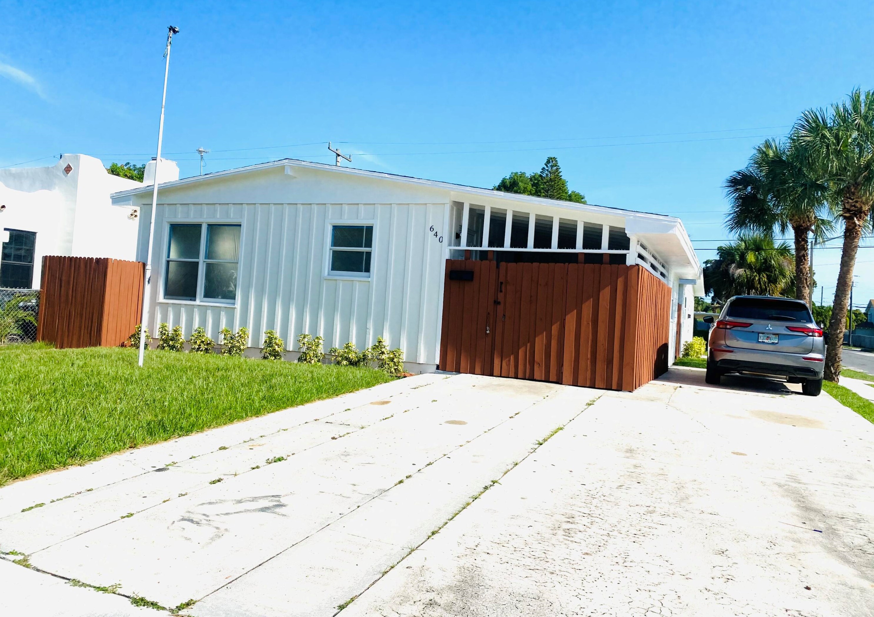 640 54th St, West Palm Beach, FL 33407