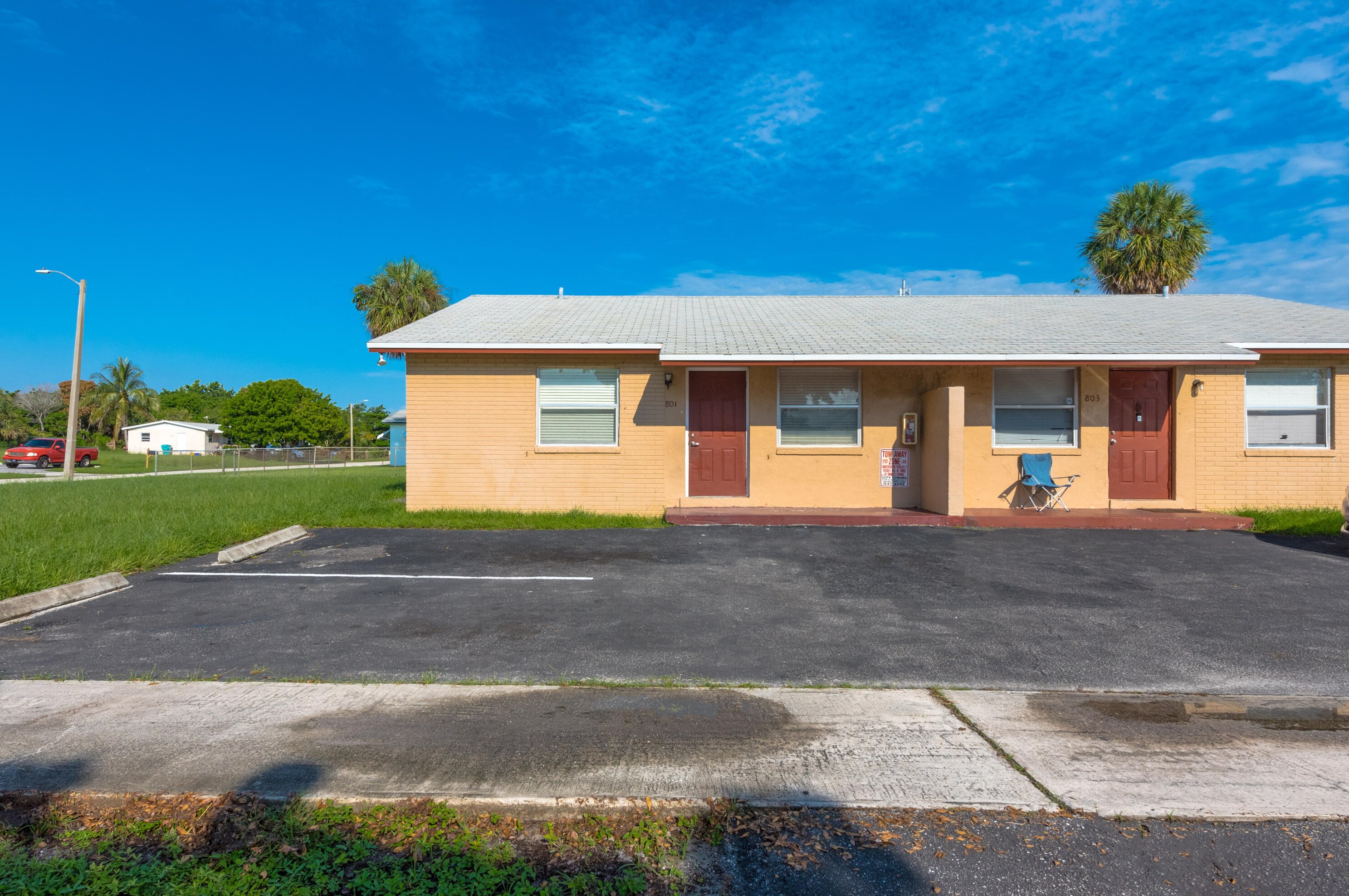 803 Ne 3rd St, Boynton Beach, FL 33435