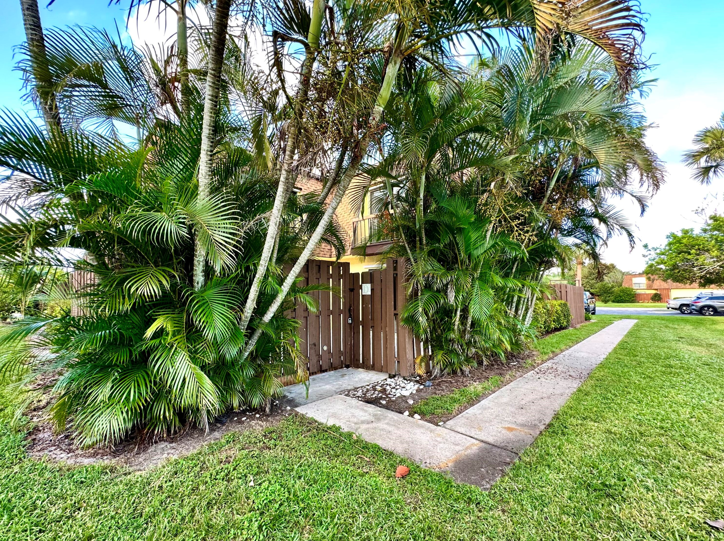 110 N Delaware Blvd #11d, Jupiter, FL 33458