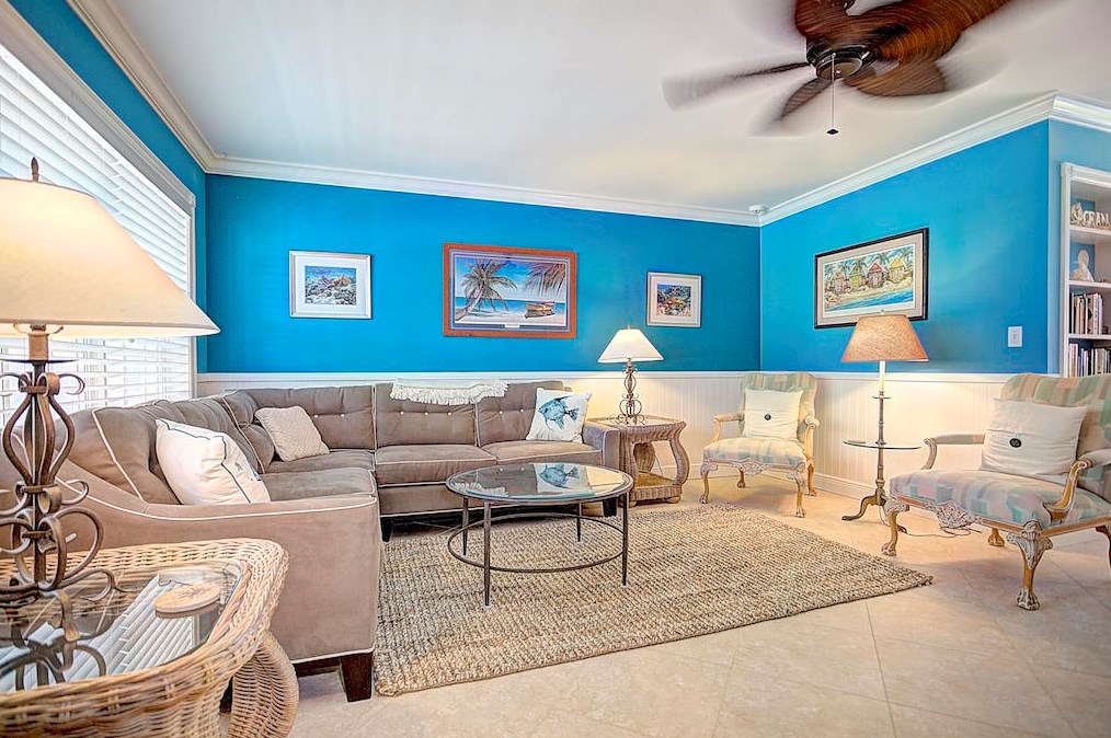 1679 Pleasant Dr, West Palm Beach, FL 33408