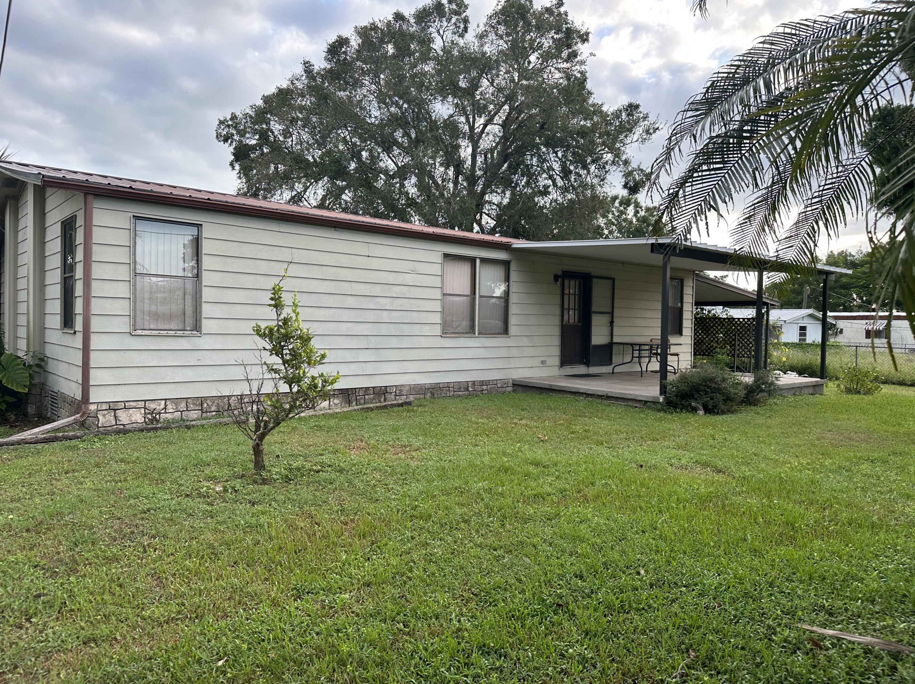 3821 28th St, Okeechobee, FL 34974-6625