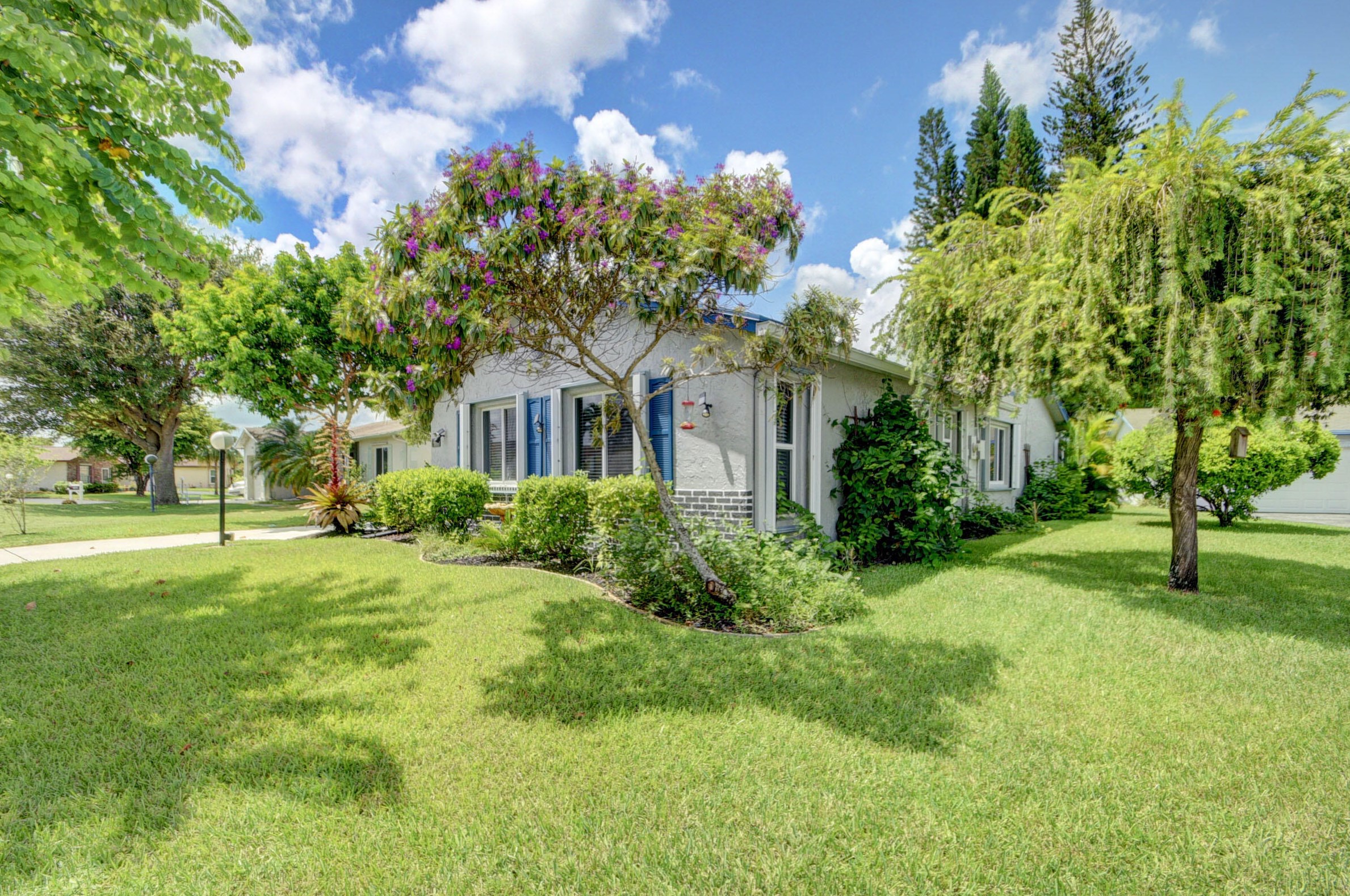 4459 Pine Lake Ct, Lake Worth, FL 33467-3910