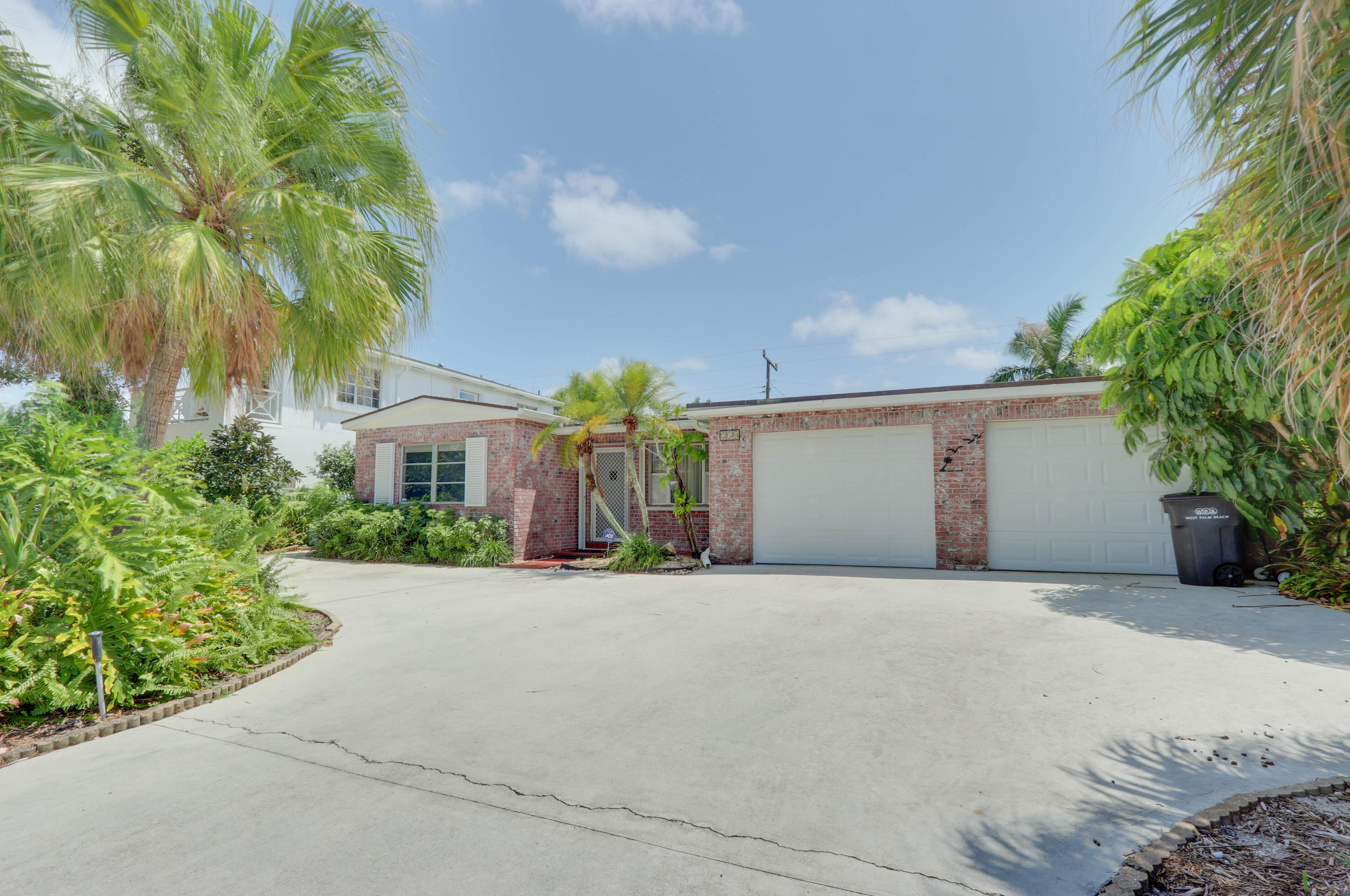 250 Santa Lucia Dr, West Palm Beach, FL 33405