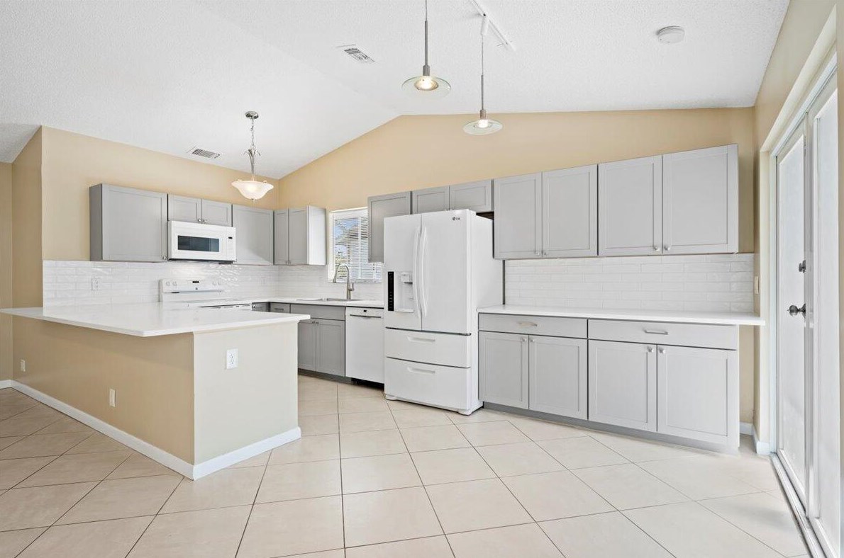 184 Greentree Cir, Jupiter, FL 33458