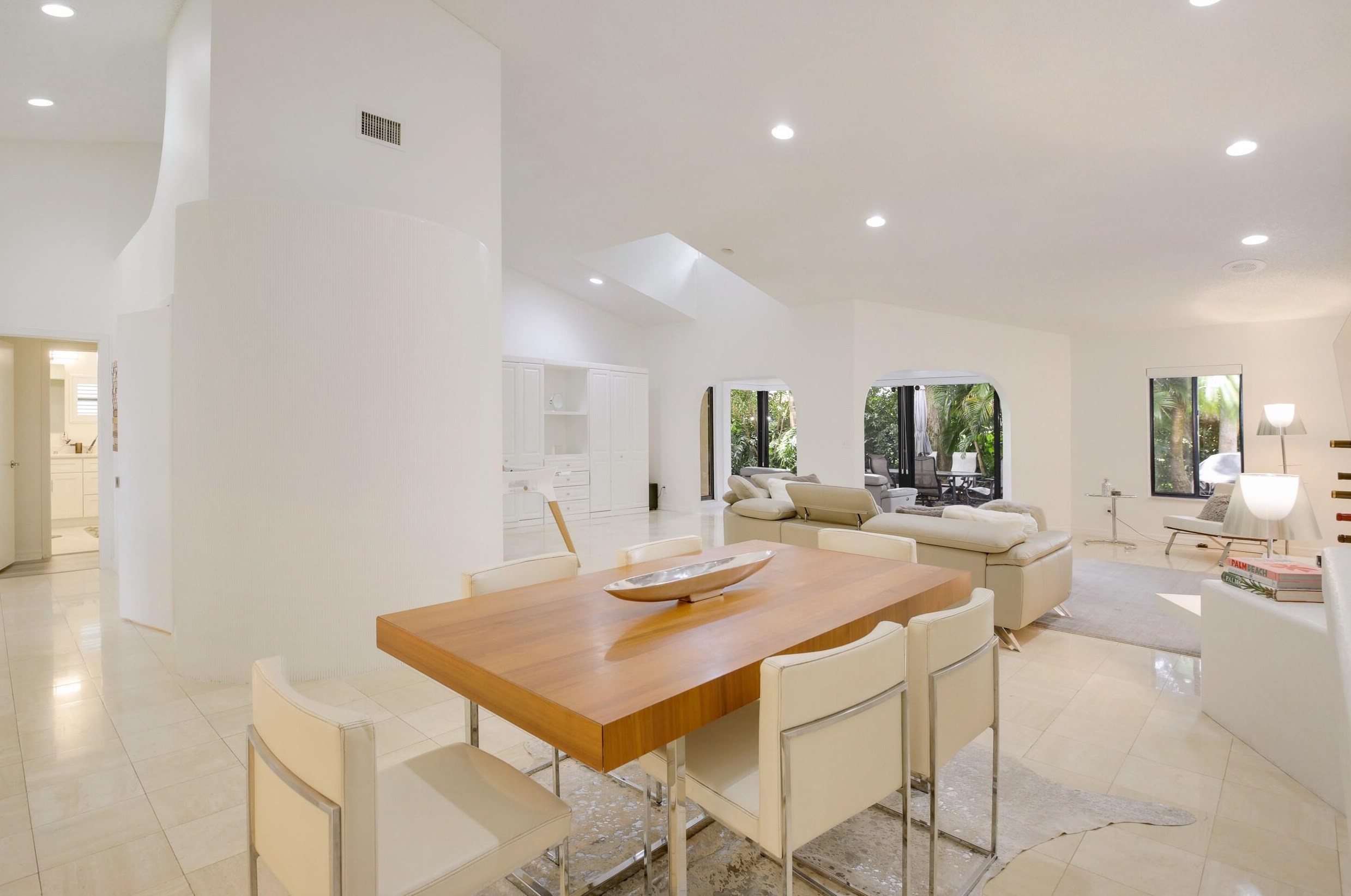 6764 Versailles Ct, Lake Worth FL  33467-5062 exterior