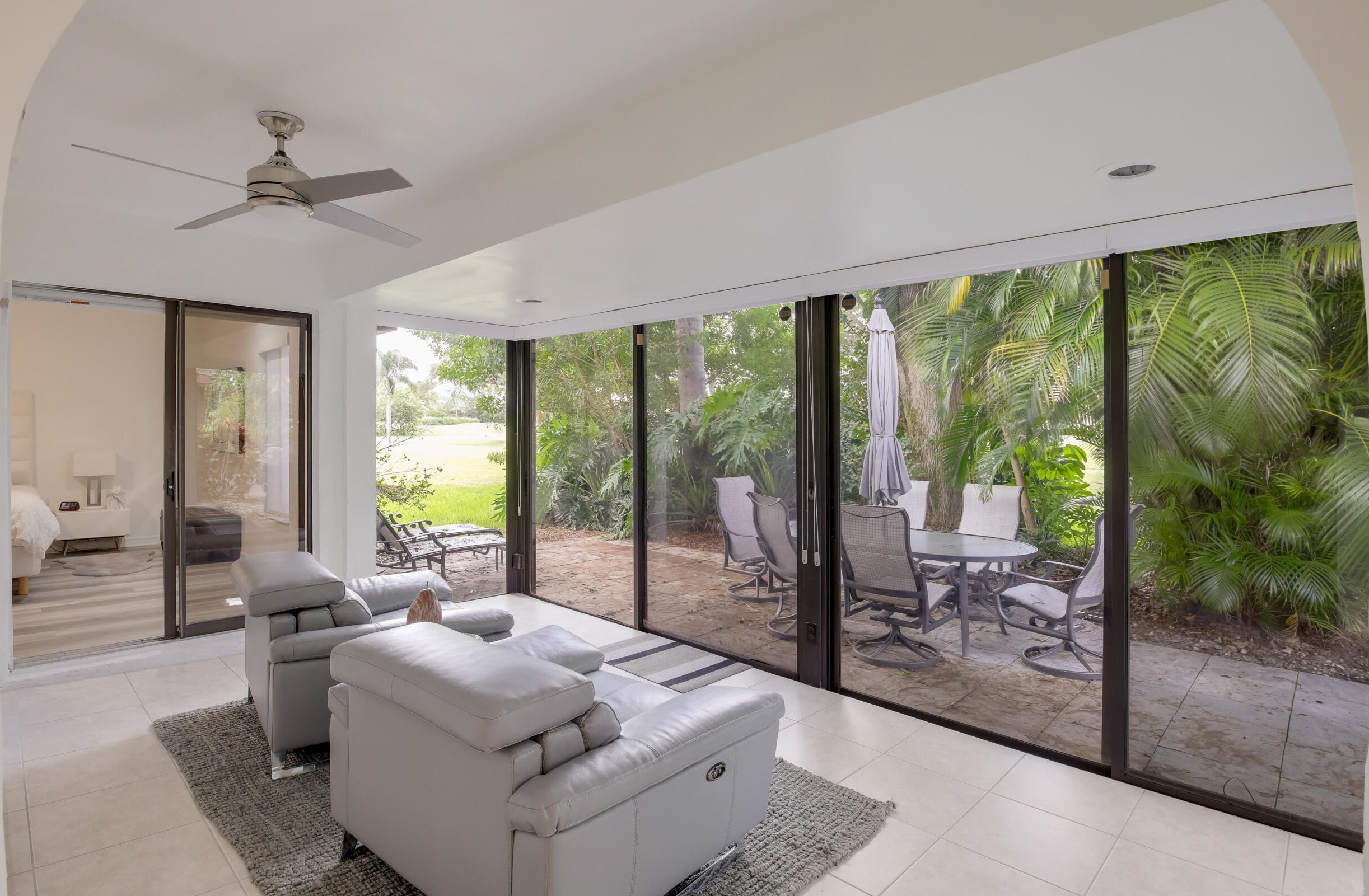 6764 Versailles Ct, Lake Worth FL  33467-5062 exterior