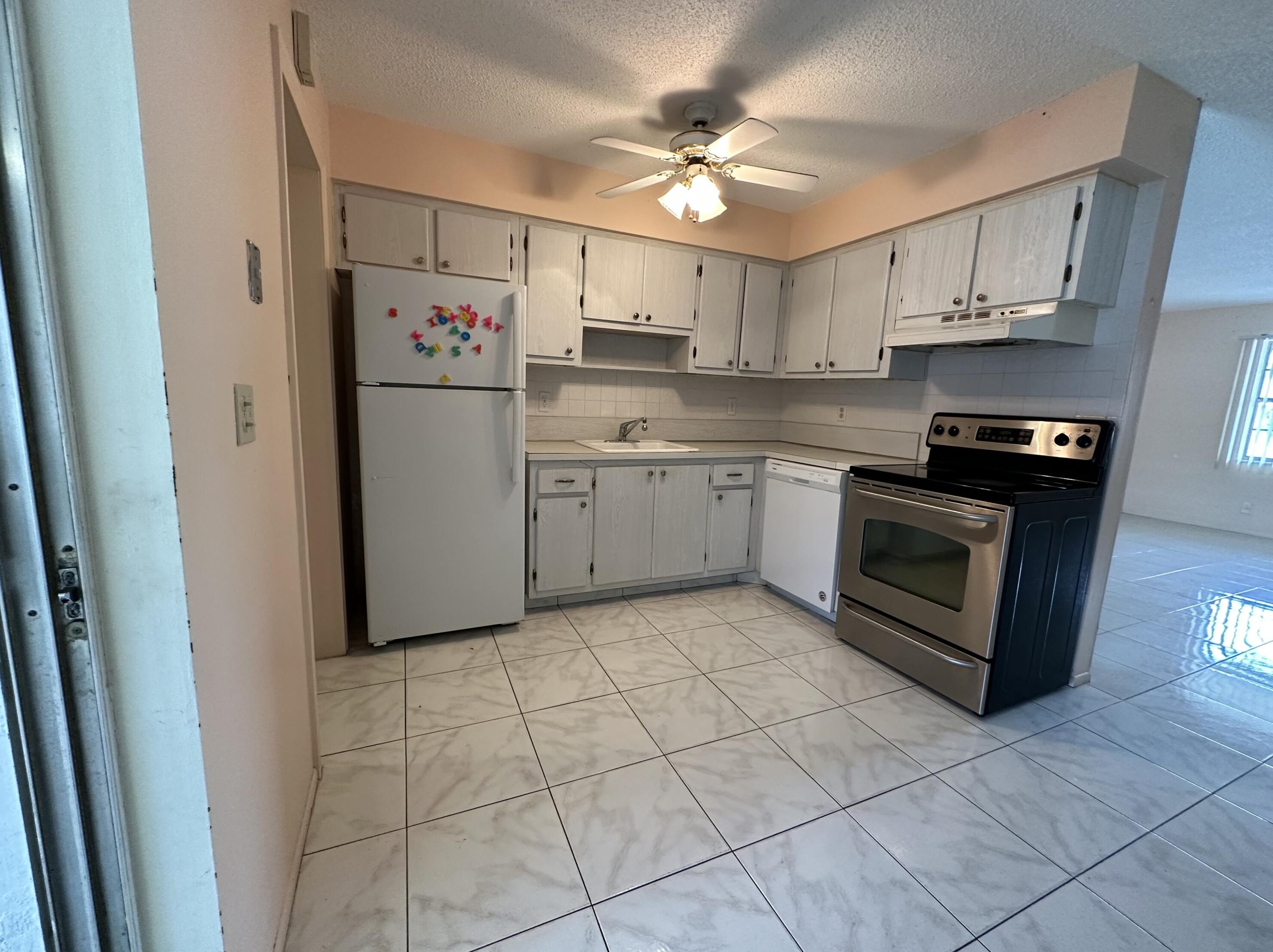 2718 Ponce De Leon Blvd, Delray Beach, FL 33445